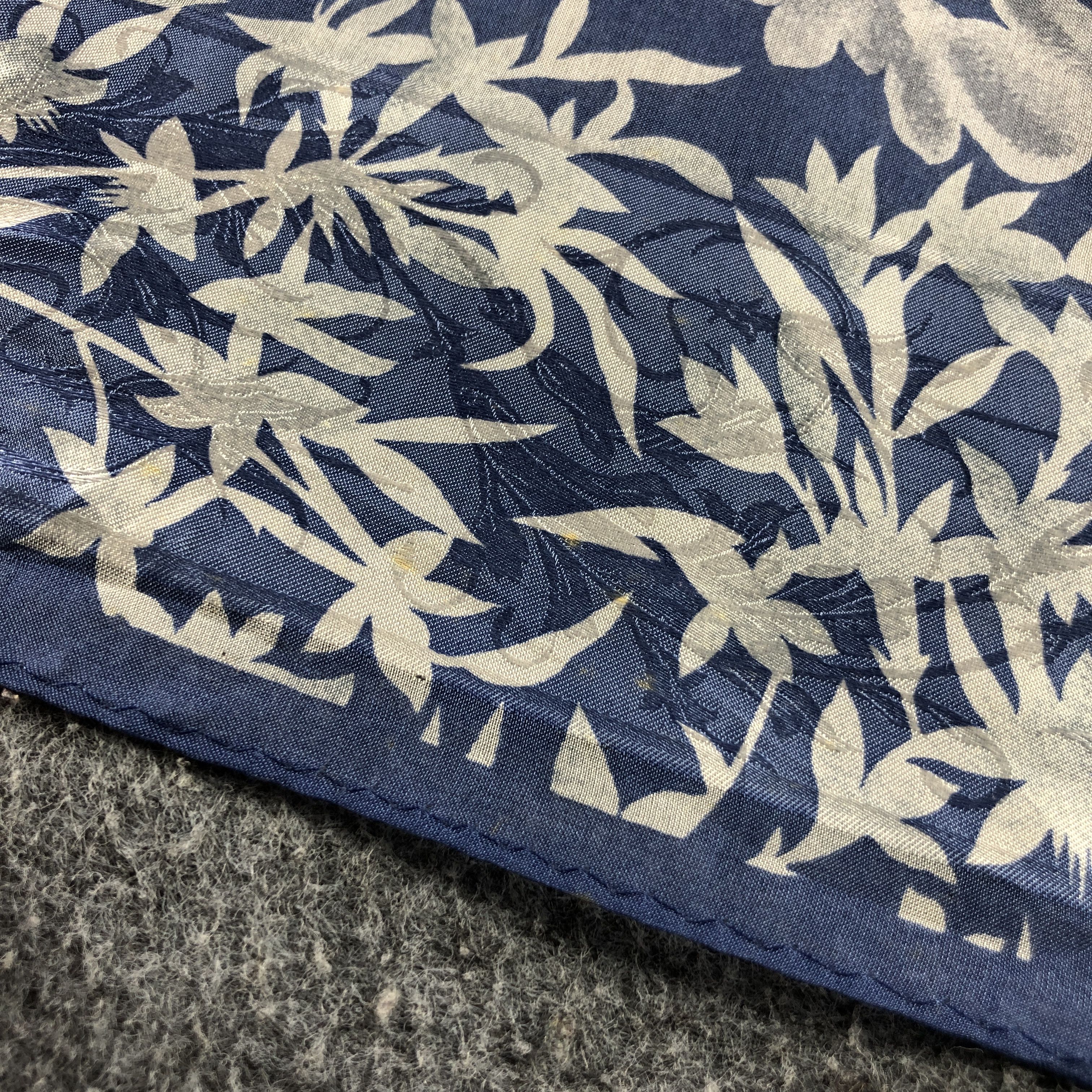 Japanese Brand Vintage Luciano Soprani Floral Silk Scarf M1180 Size ONE SIZE - 9 Thumbnail