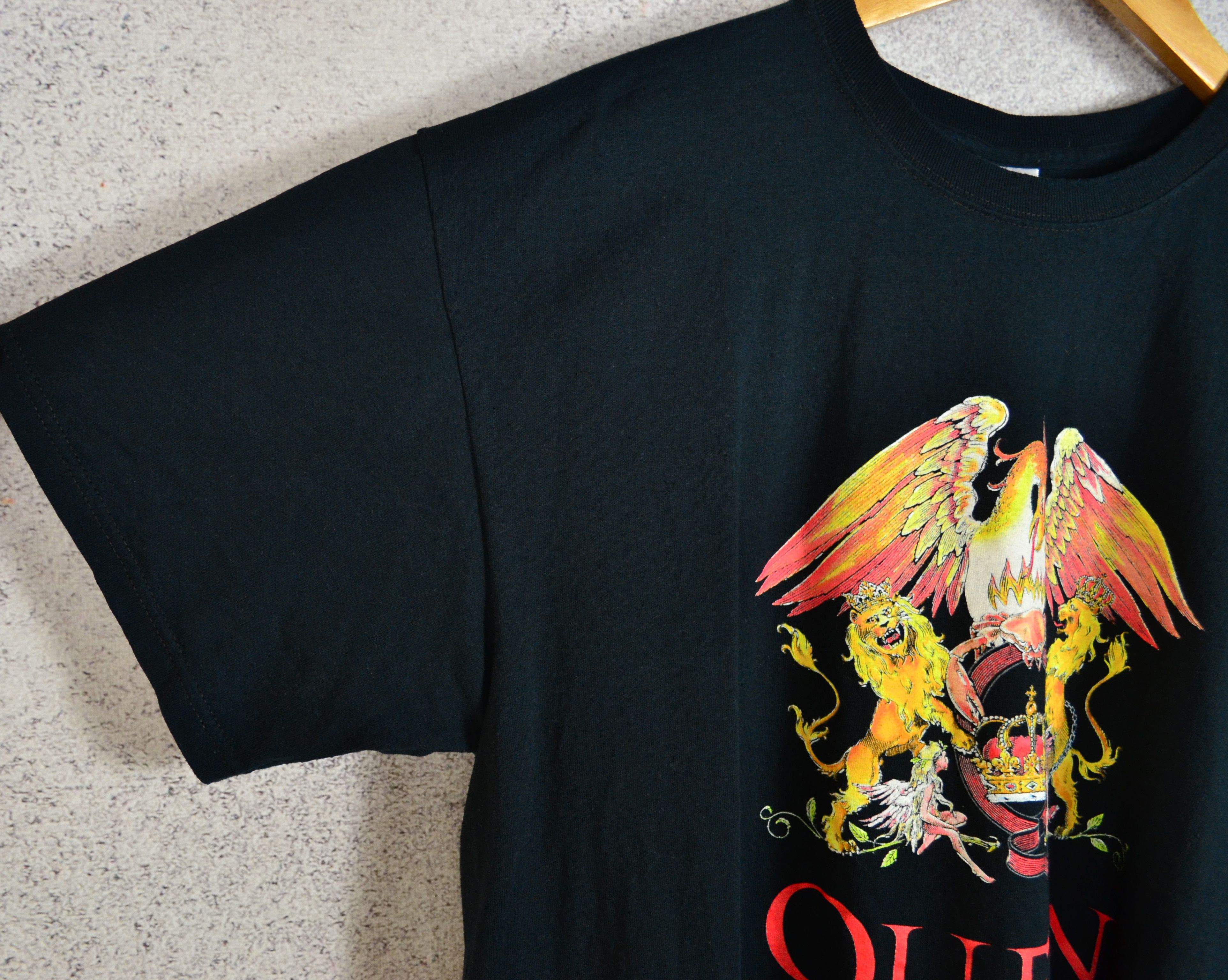 Band Tees Vintage Queen T Shirt Band Tee Fruit Of The Loom 2003 Size US XL / EU 56 / 4 - 3 Thumbnail