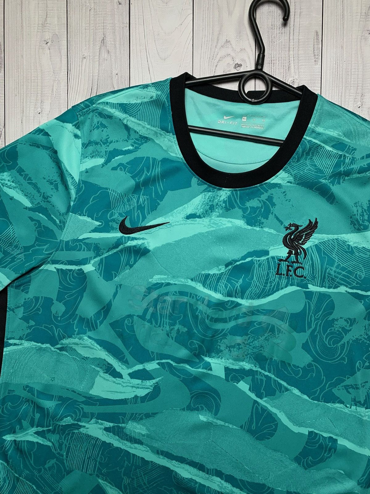 Nike × Vintage Nike Liverpool green wave soccer jersey rare size XL Size US XL / EU 56 / 4 - 2 Thumbnail