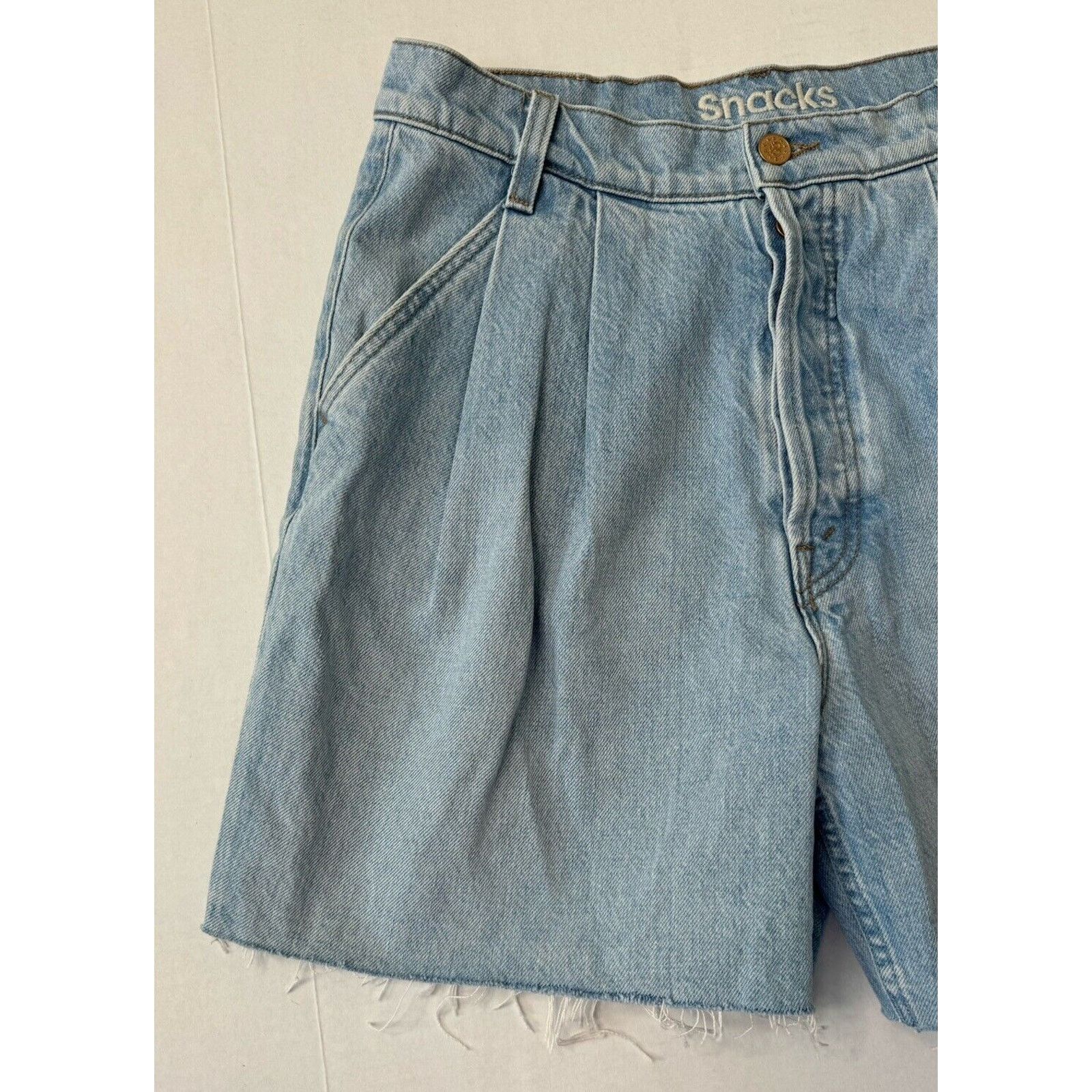 MOTHER Mother SNACKS Fun Dip Double Pleated Short Fray Shorts Sz 27 Size 27" / US 4 / IT 40 - 4 Thumbnail
