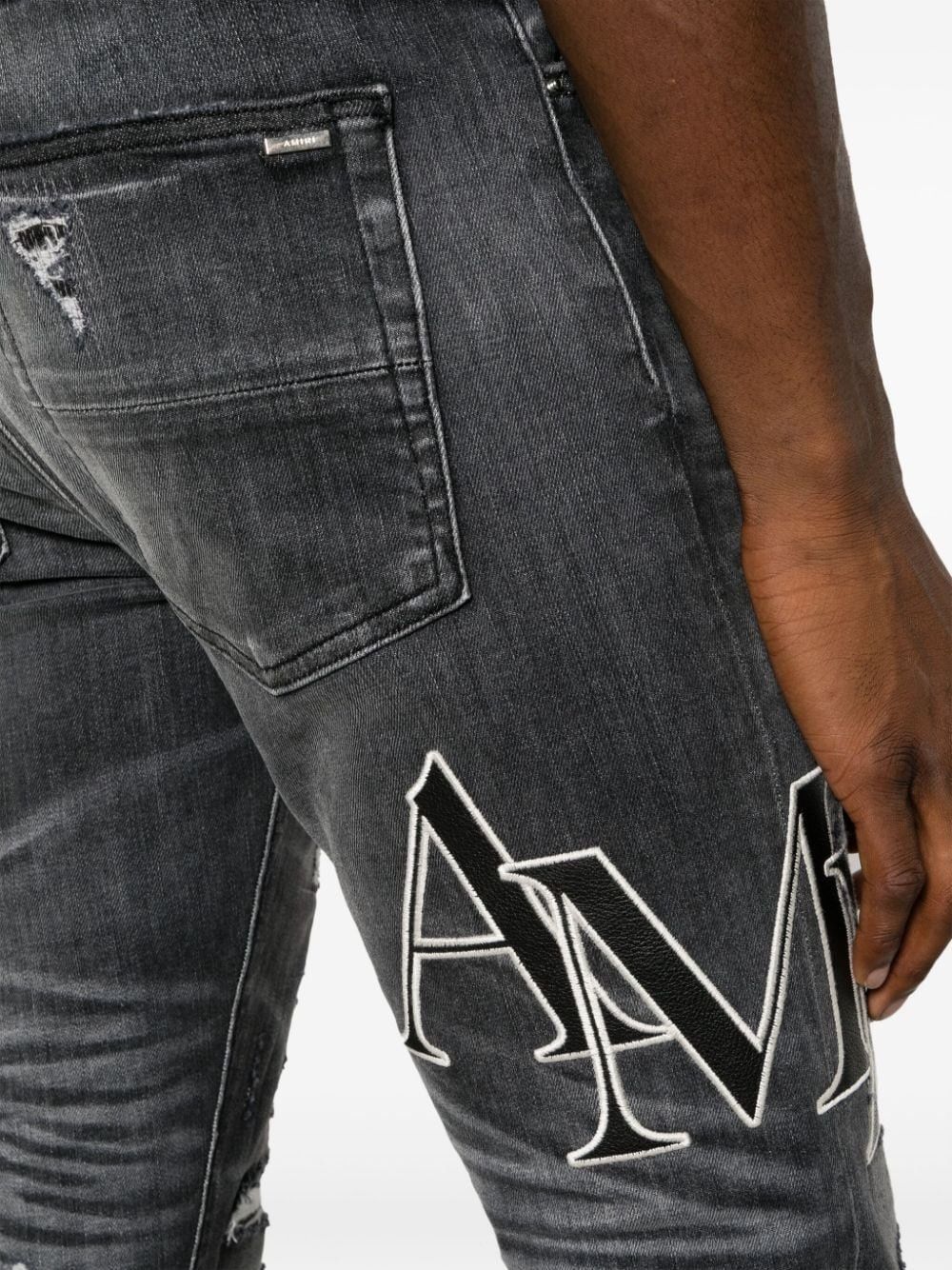 Amiri o1w1db11224 Logo-Print Ripped Skinny Jean Anthracite Grey Size US 30 / EU 46 - 5 Thumbnail