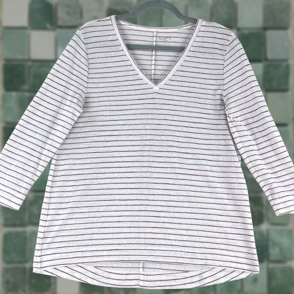 Loft LOFT White Stripe v-Neck Shirt Womens Long Sleeve Pullover Size M Casual Size M / US 6-8 / IT 42-44 - 1 Thumbnail
