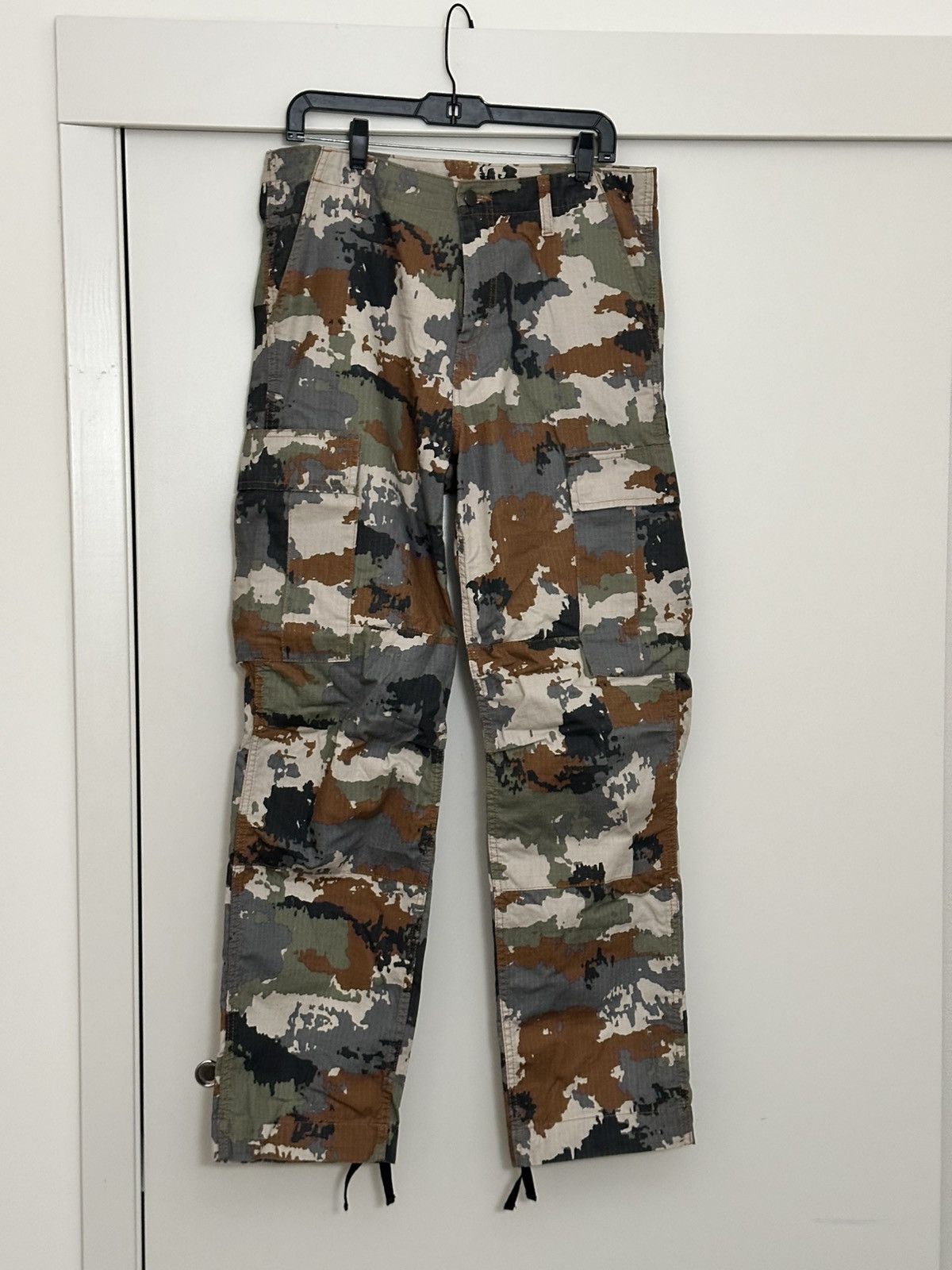 Carhartt Wip Carhartt WIP Camo Cargo Pants [32x32] Size US 32 / EU 48 - 1 Thumbnail