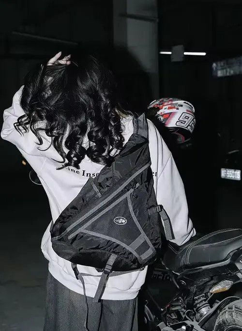 VIBE Streetwear Motorcycle Waterproof Crossbody Bag Backpack Size ONE SIZE - 4 Thumbnail