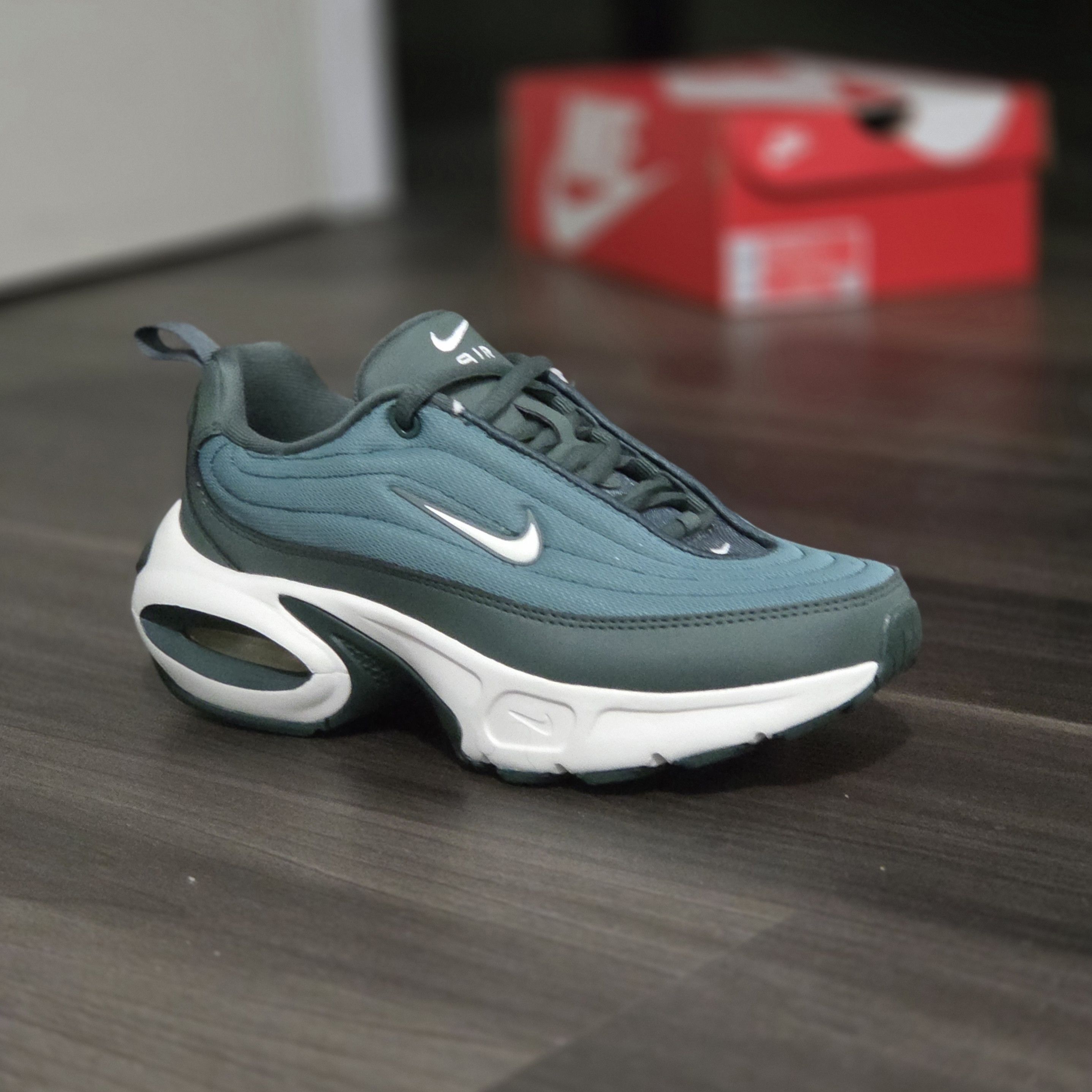 Nike Nike Air Max Women’s Vintage Green Bicoastal Soft-SZ 6.5 Size US 6.5 / IT 36.5 - 7 Thumbnail
