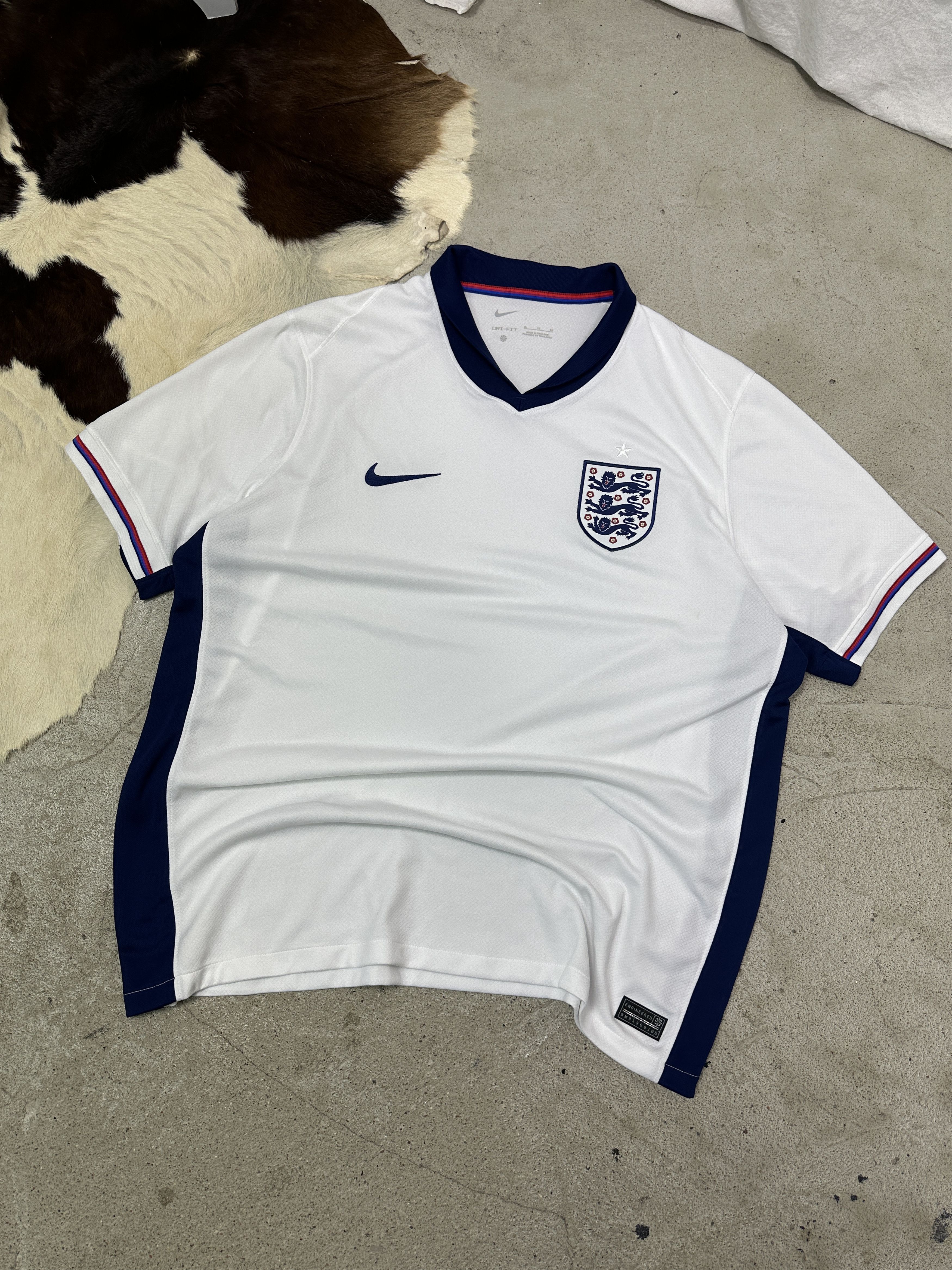 Nike Vintage Sporty Streetwear Athleisure Nike England Jersey Y2K Size US XL / EU 56 / 4 - 1 Thumbnail