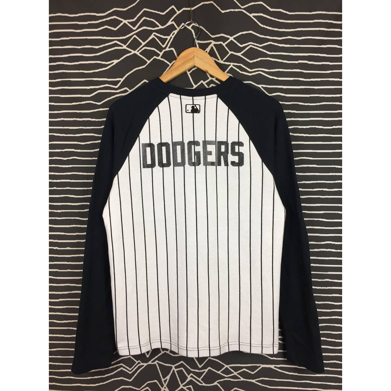 MLB MLB Los Angeles Dodgers Pinstripe Raglan Tee Size US M / EU 48-50 / 2 - 5 Thumbnail