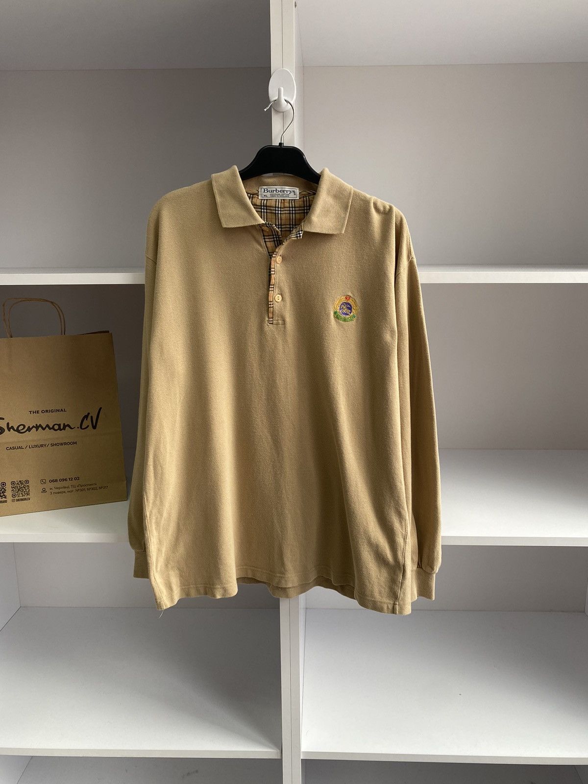 Burberry × Designer × Vintage Vintage Burberry Long Sleeve Rugby Beige Shirt Size US XL / EU 56 / 4 - 3 Thumbnail