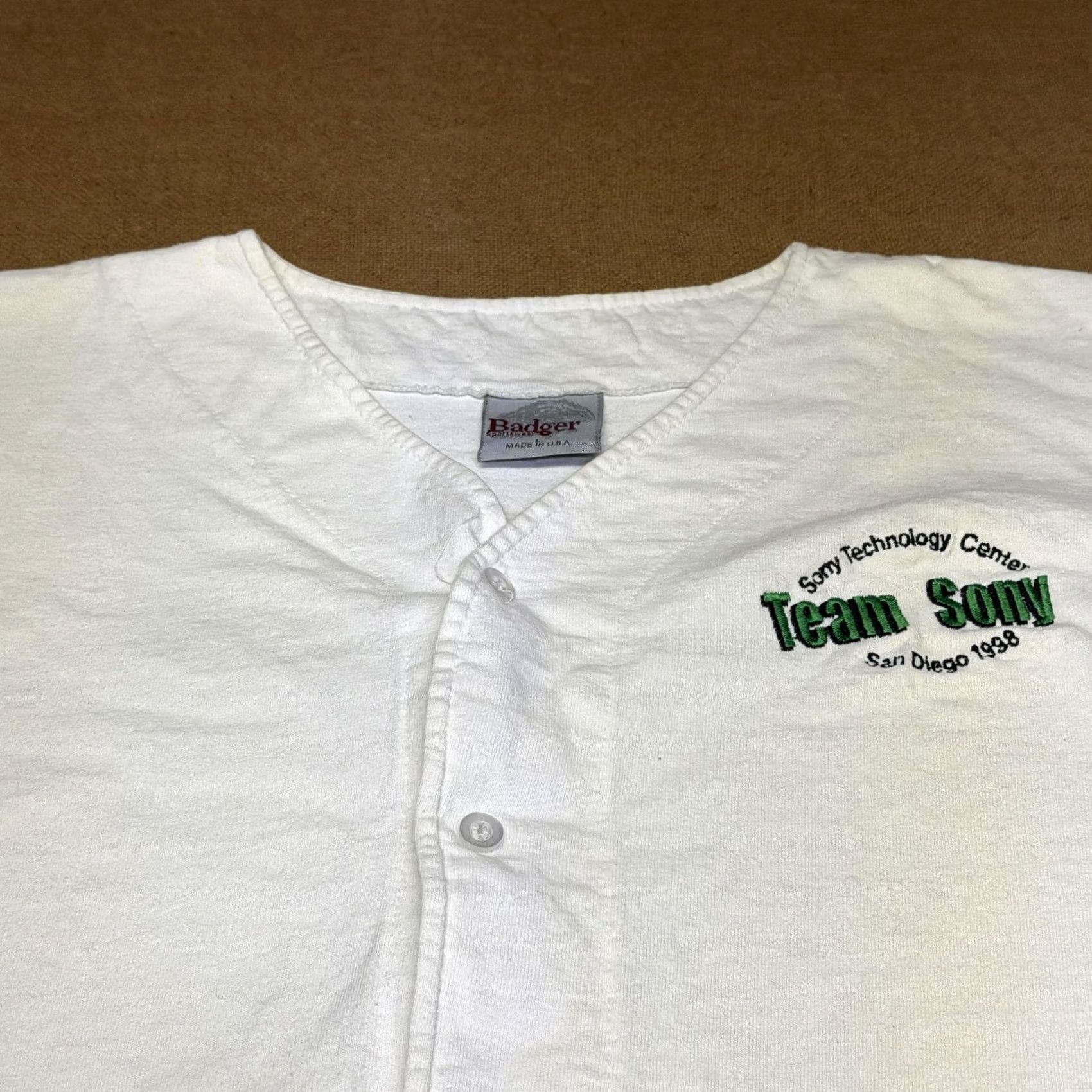 Vintage Vintage Badger Mens Large White Team Baseball Button Up Shirt Sony Jersey USA 90s Size US L / EU 52-54 / 3 - 4 Thumbnail