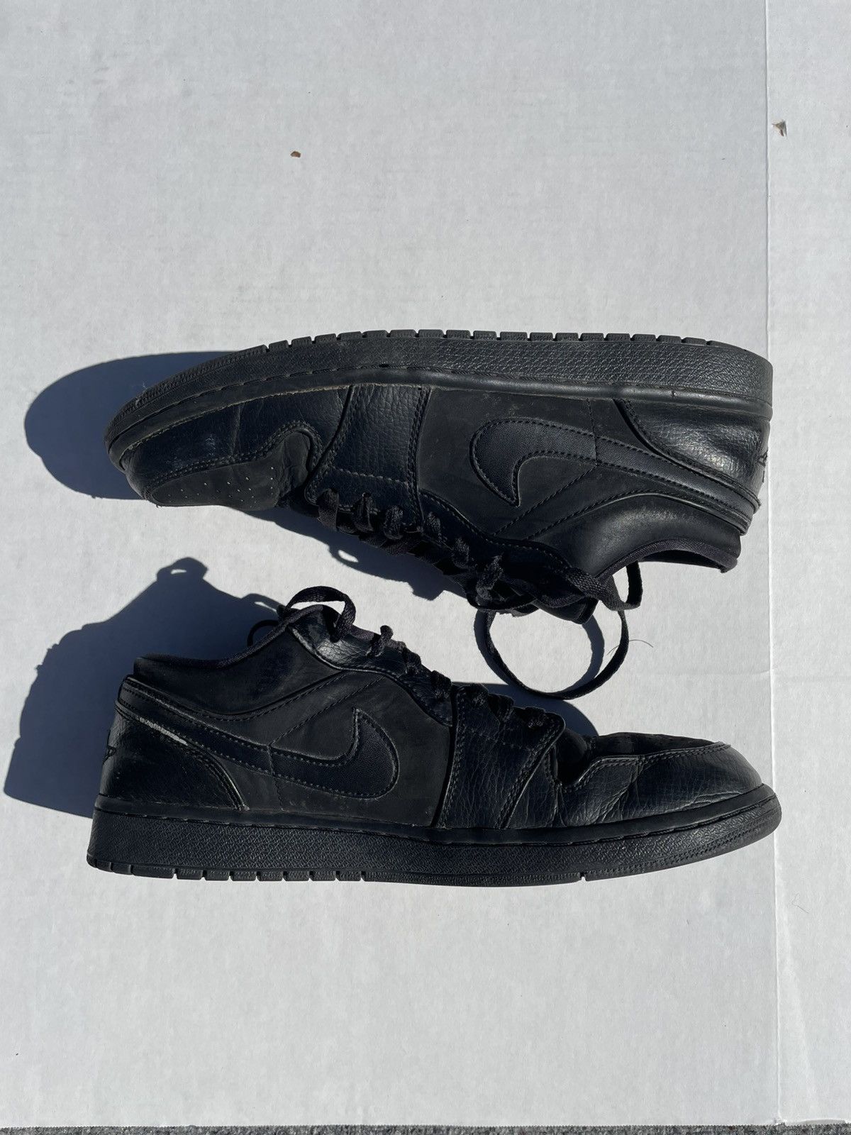 Nike Nike Air Jordan 1 Low Triple Black - Size 10 Size US 10 / EU 43 - 3 Thumbnail