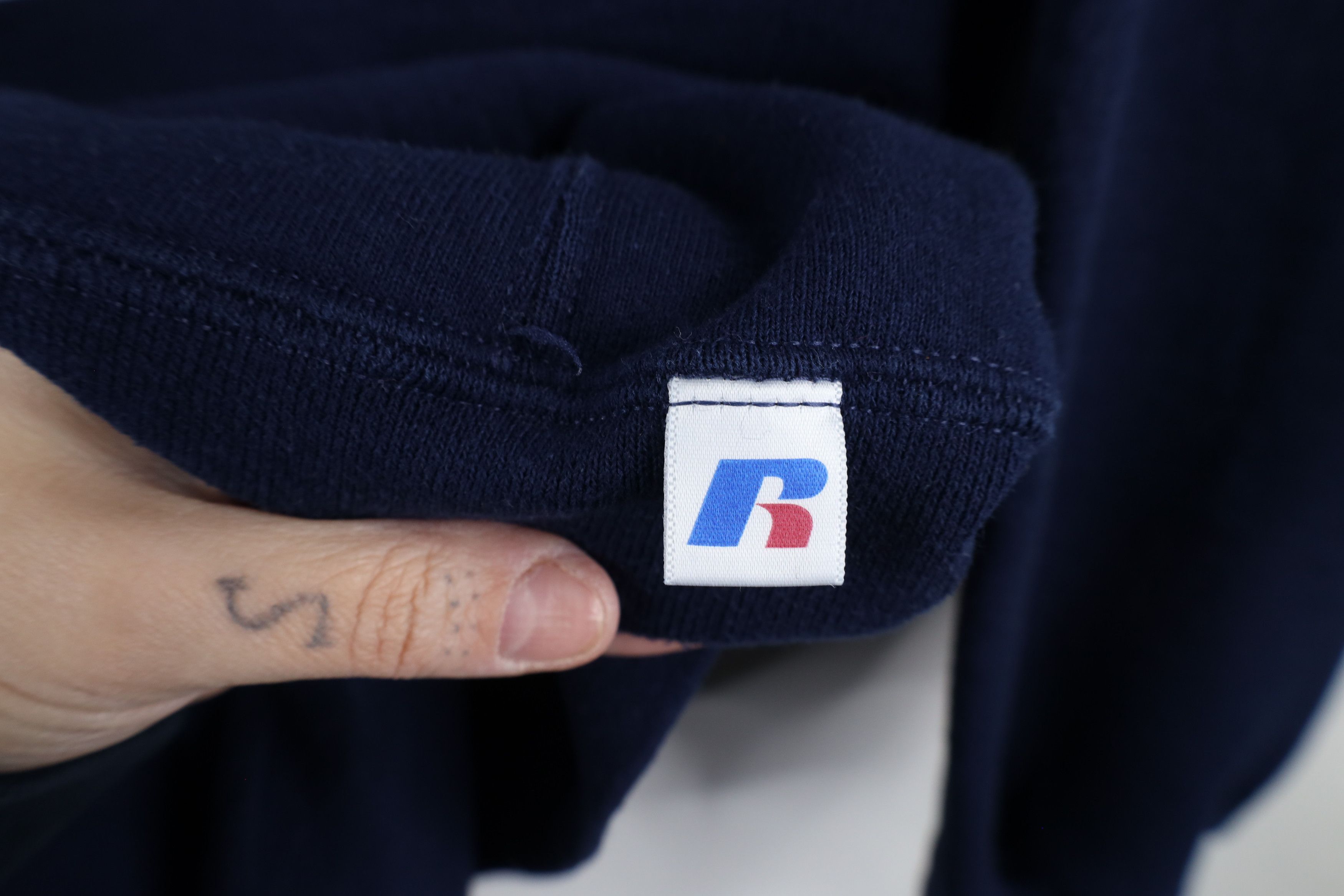 Russell Athletic × Vintage Vintage 90s Russell Athletic Hillsdale College Sweatshirt Size US M / EU 48-50 / 2 - 4 Thumbnail