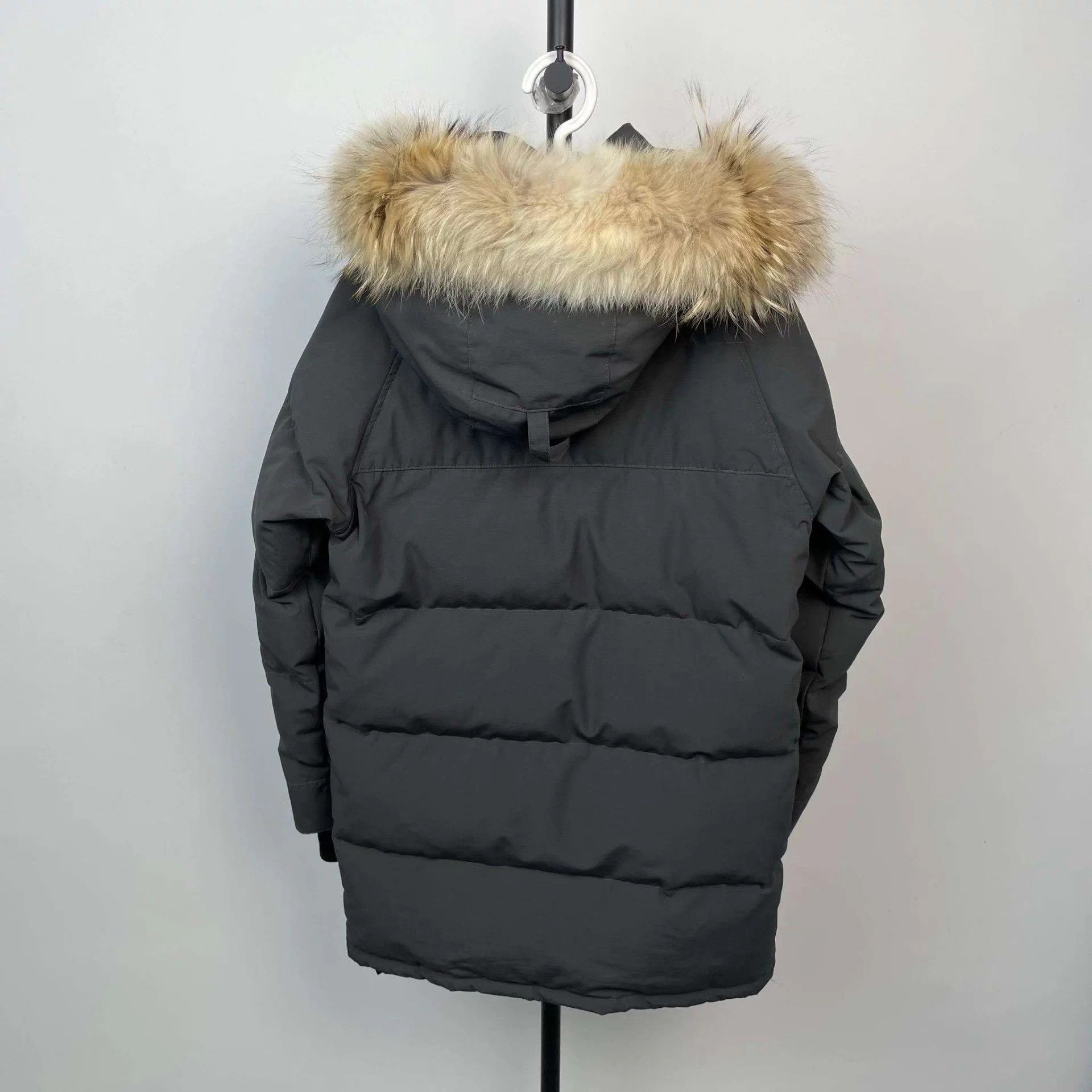 Canada Goose Canada Goose women's S gray long down coat Size S / US 4 / IT 40 - 2 Thumbnail