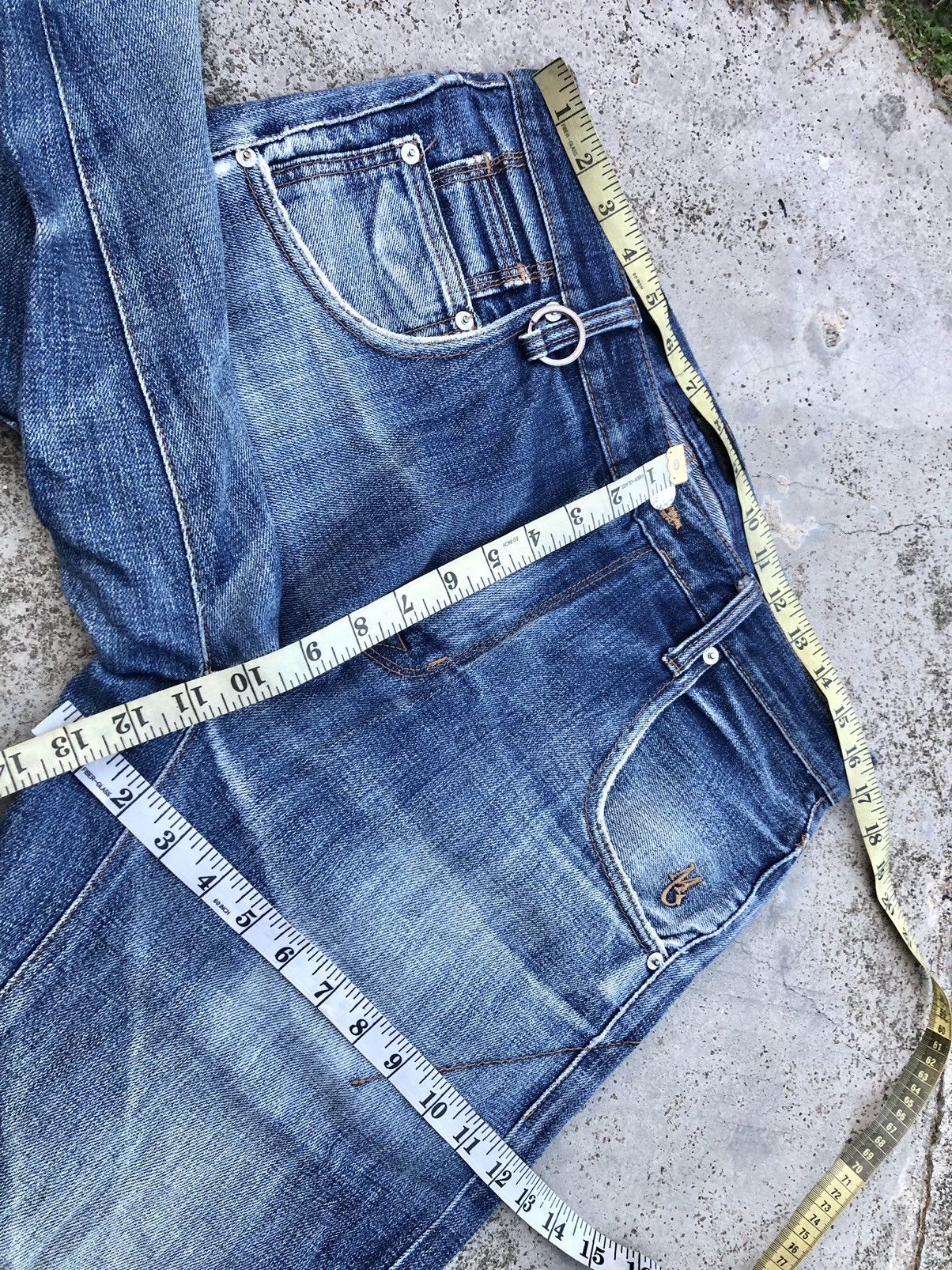 Other BUCKLE BACK MSGR DISTRESSED DENIM Size US 33 - 14 Thumbnail