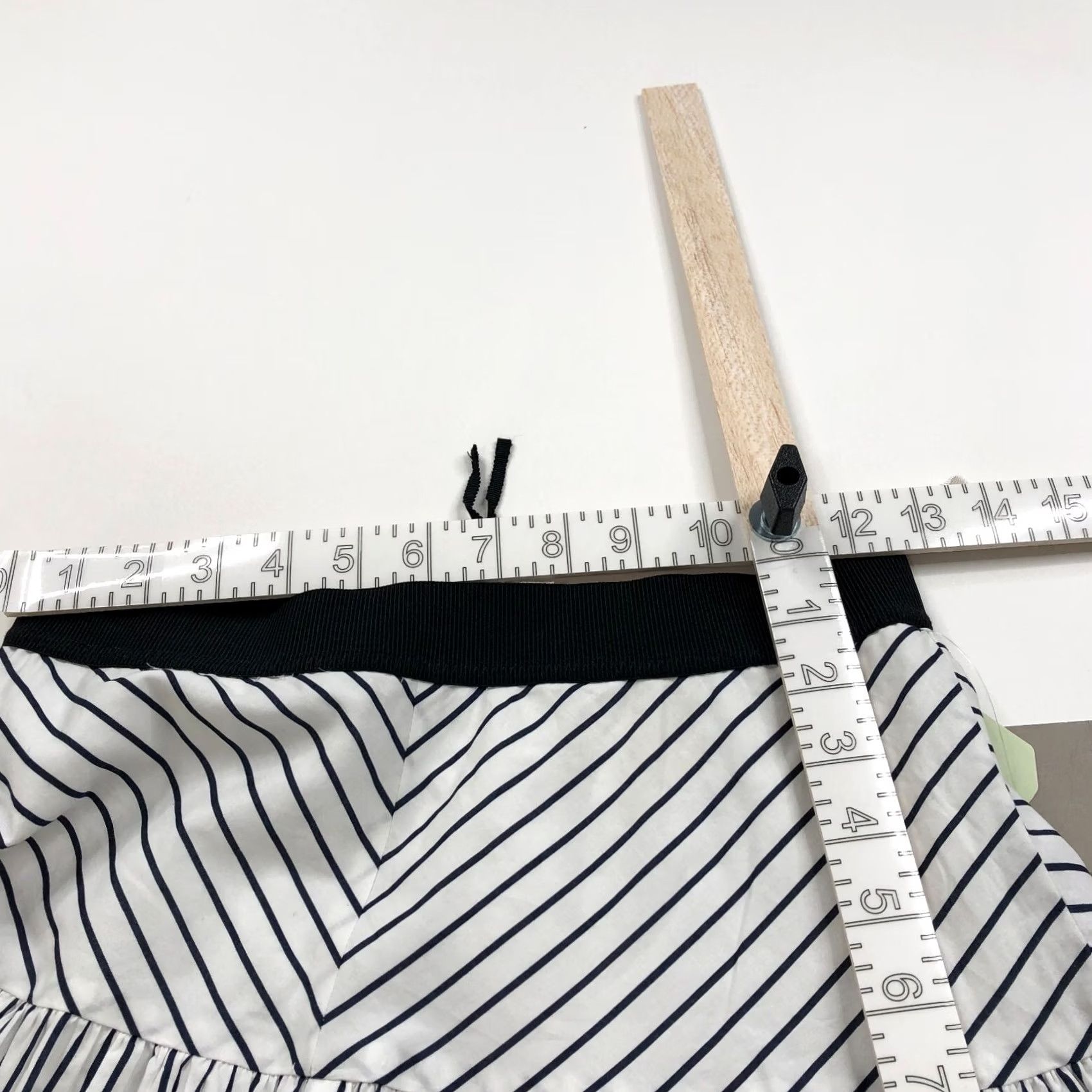 Anthropologie Maeve Anthropologie Skirt Mini 4 Blue Zip Ruffle 20-in Fluffy 26In Waist Cotton Solid Women's Size 27" / US 4 / IT 40 - 5 Thumbnail