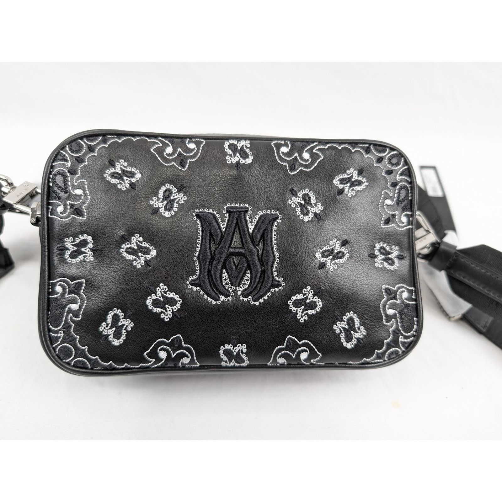 Amiri o1rshd1 Size: OS / Bandana Camera Case in Black Size ONE SIZE - 3 Thumbnail
