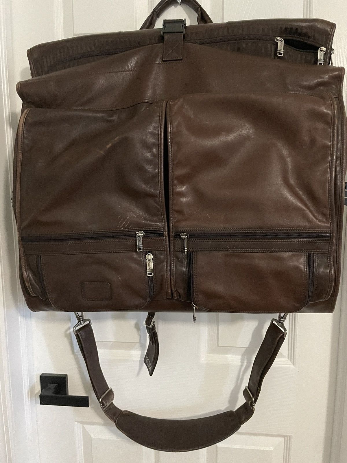 Tumi Tumi genuine leather full size garment traveler Size ONE SIZE - 11 Thumbnail