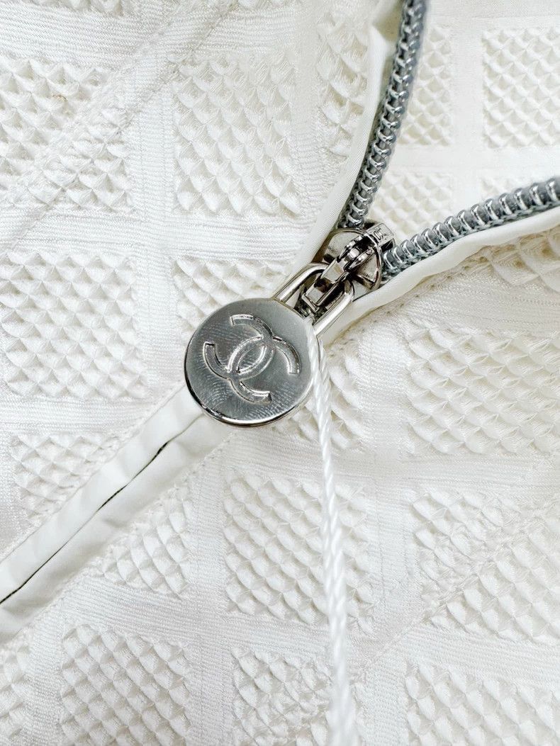Chanel Chanel White Jacket with Navy Stripes -2505 Size XS / US 0-2 / IT 36-38 - 2 Thumbnail