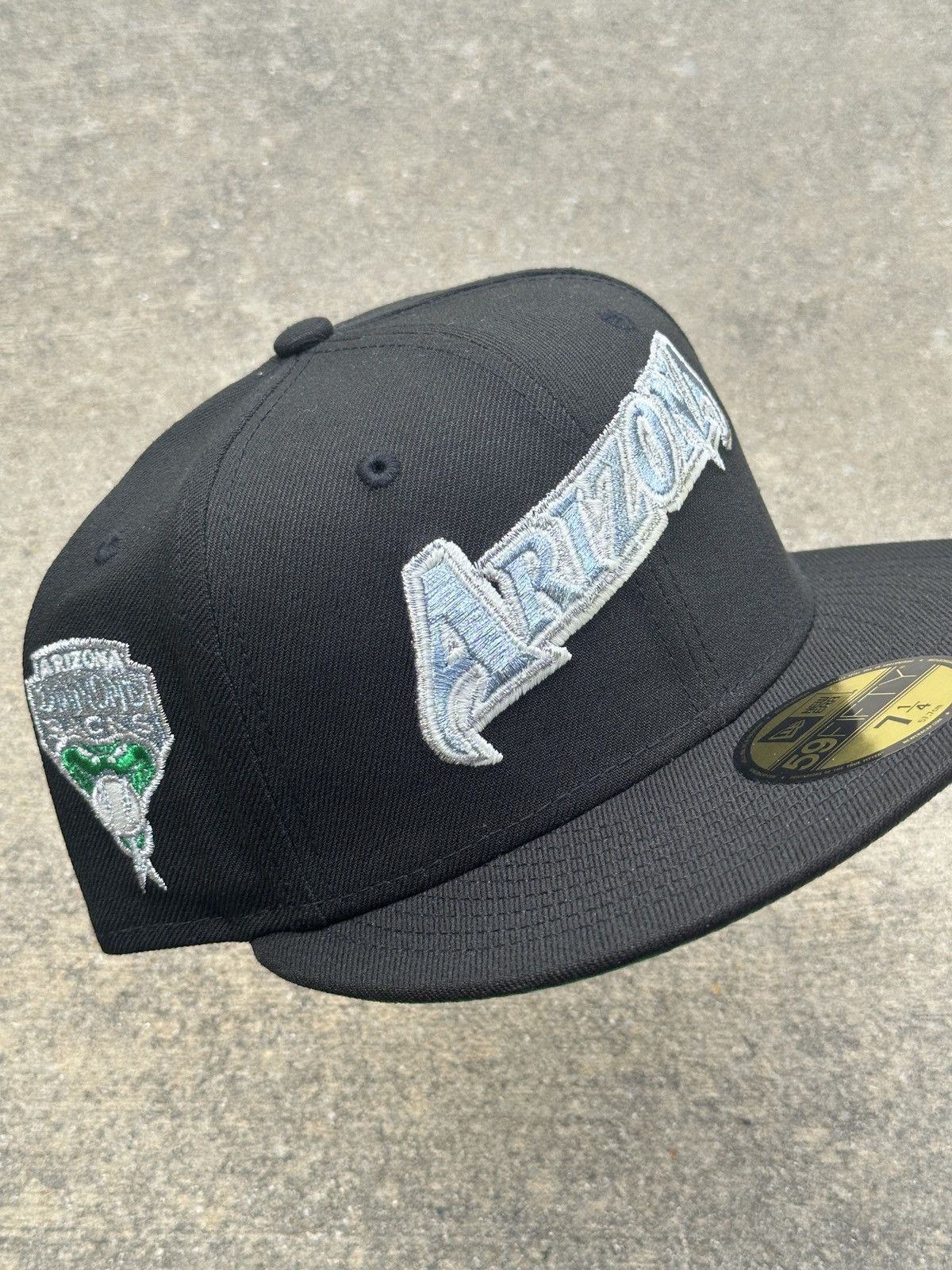 MLB × New Era Arizona Diamondbacks Society Hates Chapo Fitted Hat 7 1/4 Size ONE SIZE - 1 Thumbnail