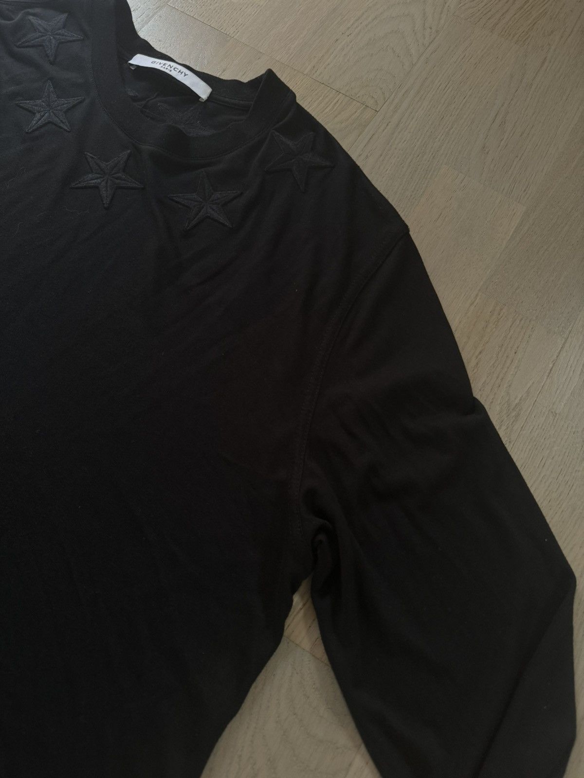 Givenchy GIVENCHY long sleeve tshirt sizes IN PHOTOS by tape measure Size US S / EU 44-46 / 1 - 8 Thumbnail