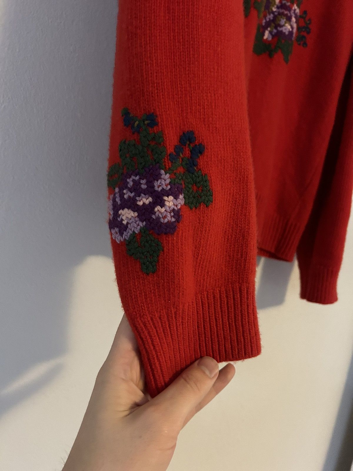 Gucci Red Floral Jacquard Knit Sweater Size US L / EU 52-54 / 3 - 4 Thumbnail