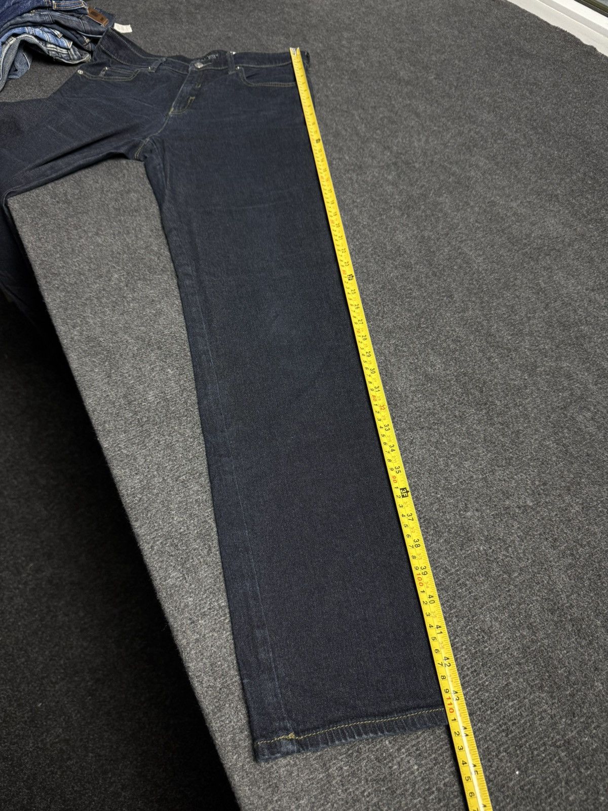 Giorgio Armani 00s Luxury Retro Armani Jeans J05 Dark Indigo Denim Jeans Size US 30 / EU 46 - 20 Thumbnail
