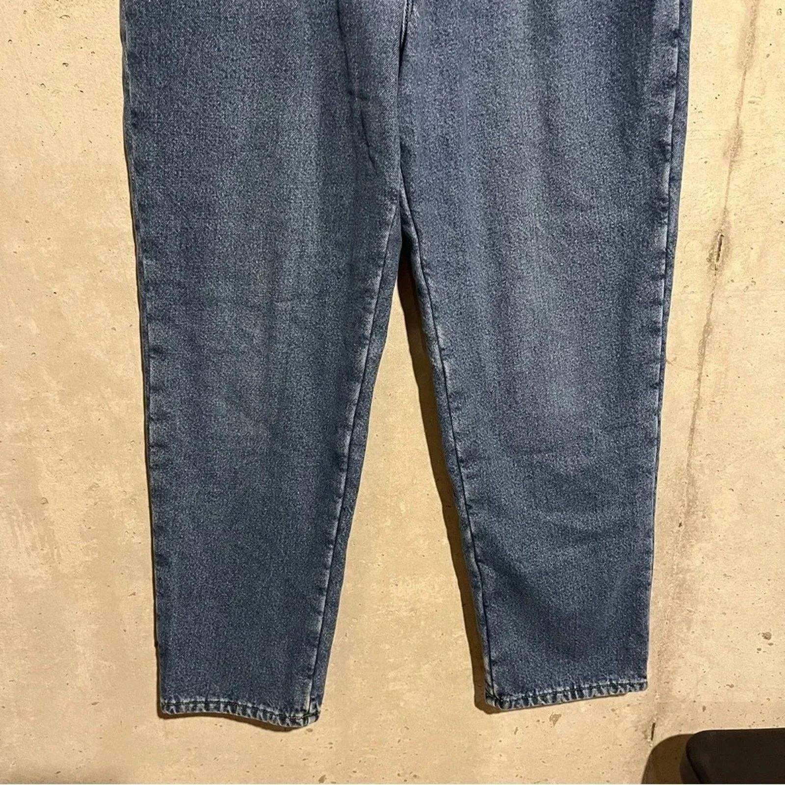 L.L. Bean Women's LL Bean Insulated Relaxed Fit Jeans Size 12 Denim Size 34" / US 12 / IT 48 - 10 Thumbnail