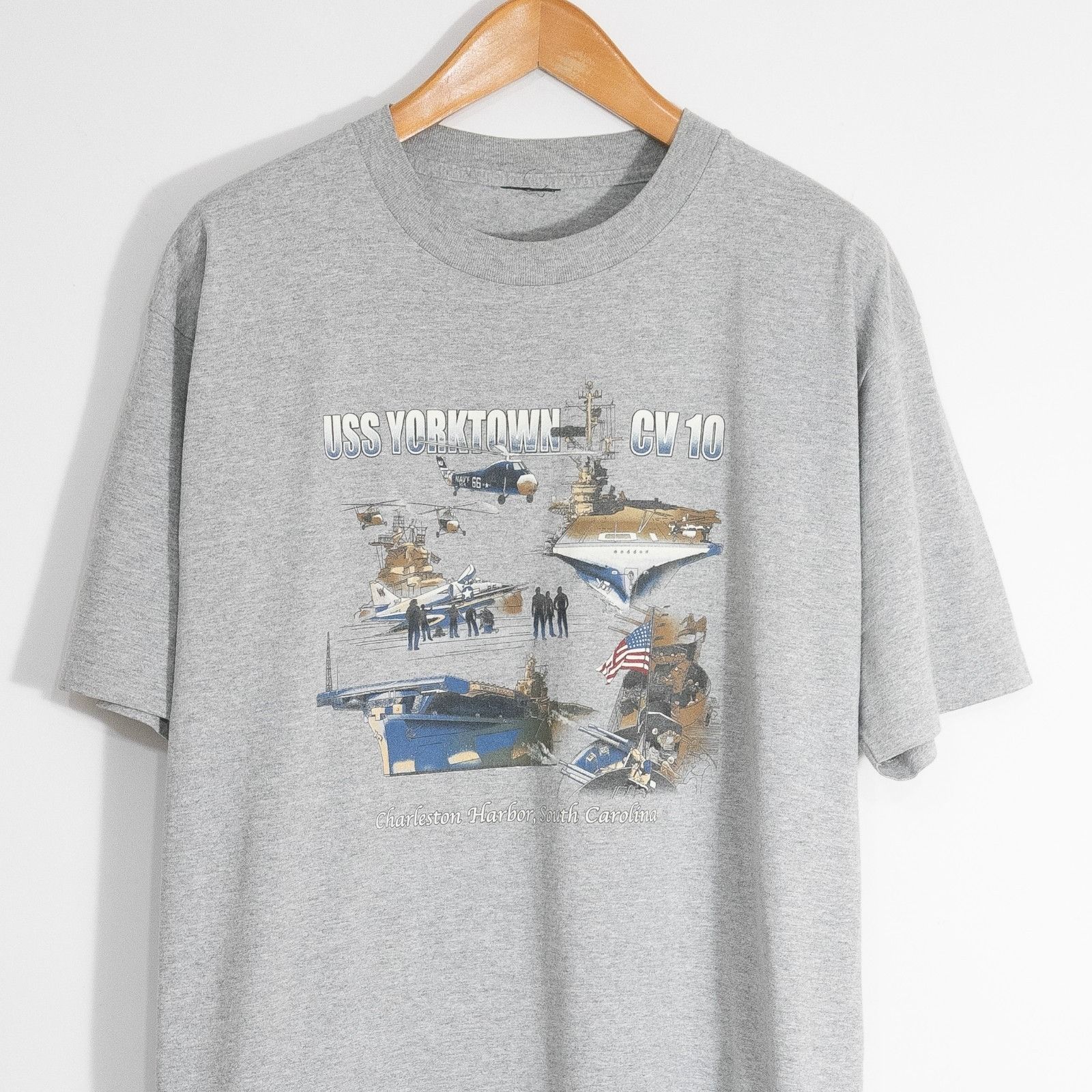 Vintage Vintage 90s USS Yorktown CV10 Aircraft Carrier T Shirt XL Size US XL / EU 56 / 4 - 2 Thumbnail