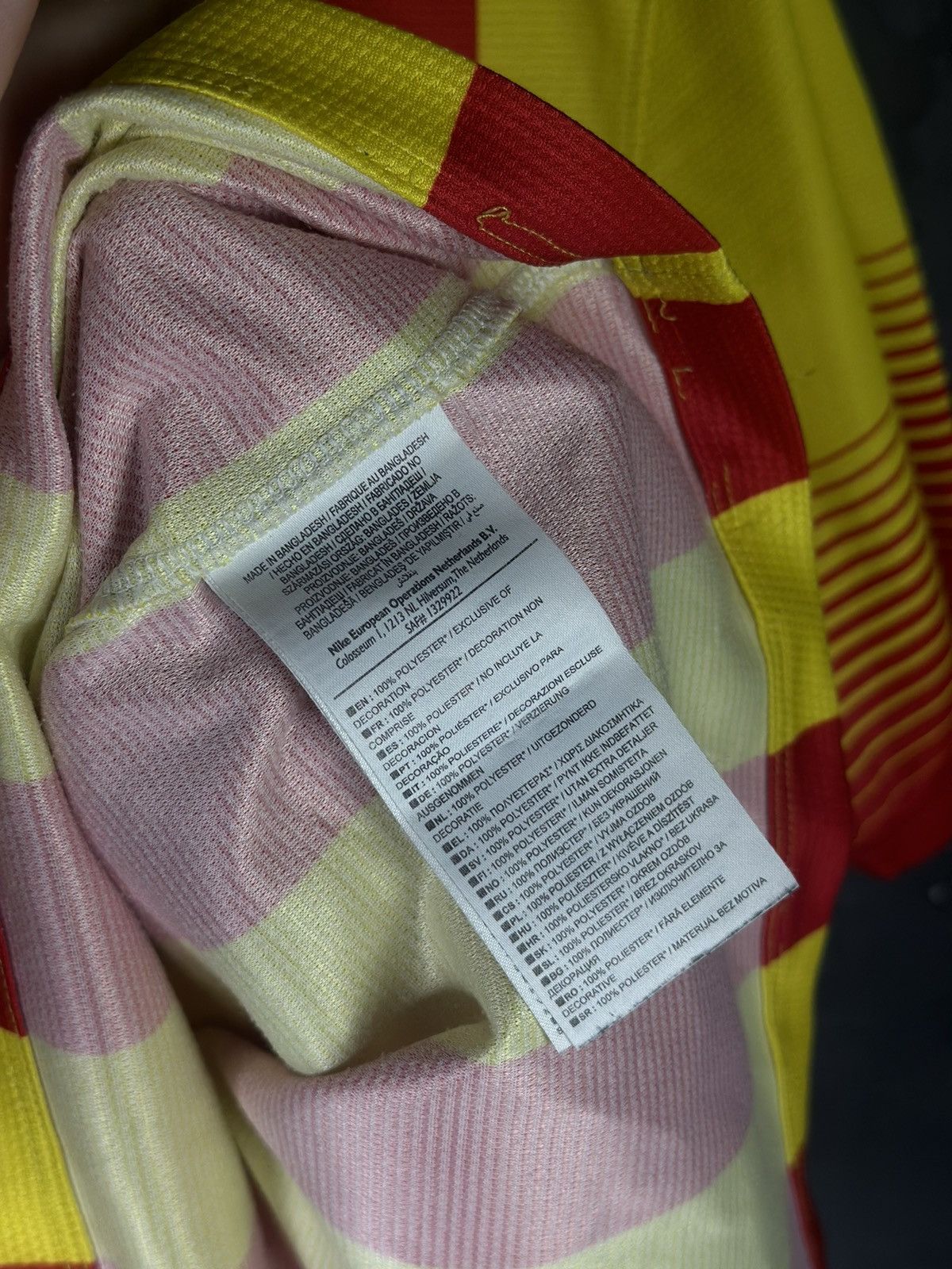 Vintage 2013-2014 Vintage Barcelona FC Away T-shirt + Shorts Size US L / EU 52-54 / 3 - 11 Thumbnail