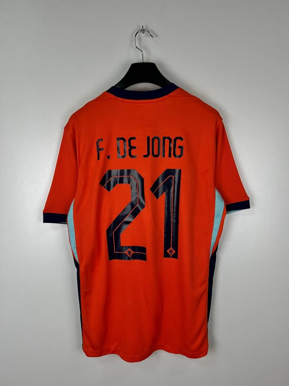Vintage Netherlands Nike F. De Jong t-shirts size M Size US M / EU 48-50 / 2 - 2 Thumbnail