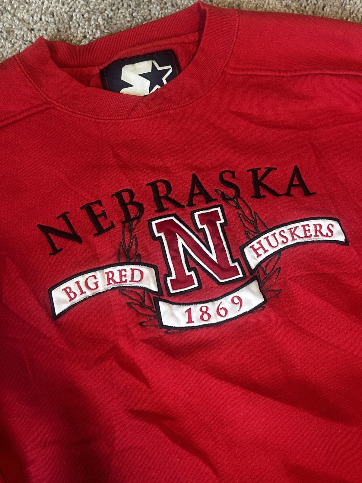 NCAA Starter red Nebraska Huskers crewneck sweatshirt Size US M / EU 48-50 / 2 - 2 Thumbnail