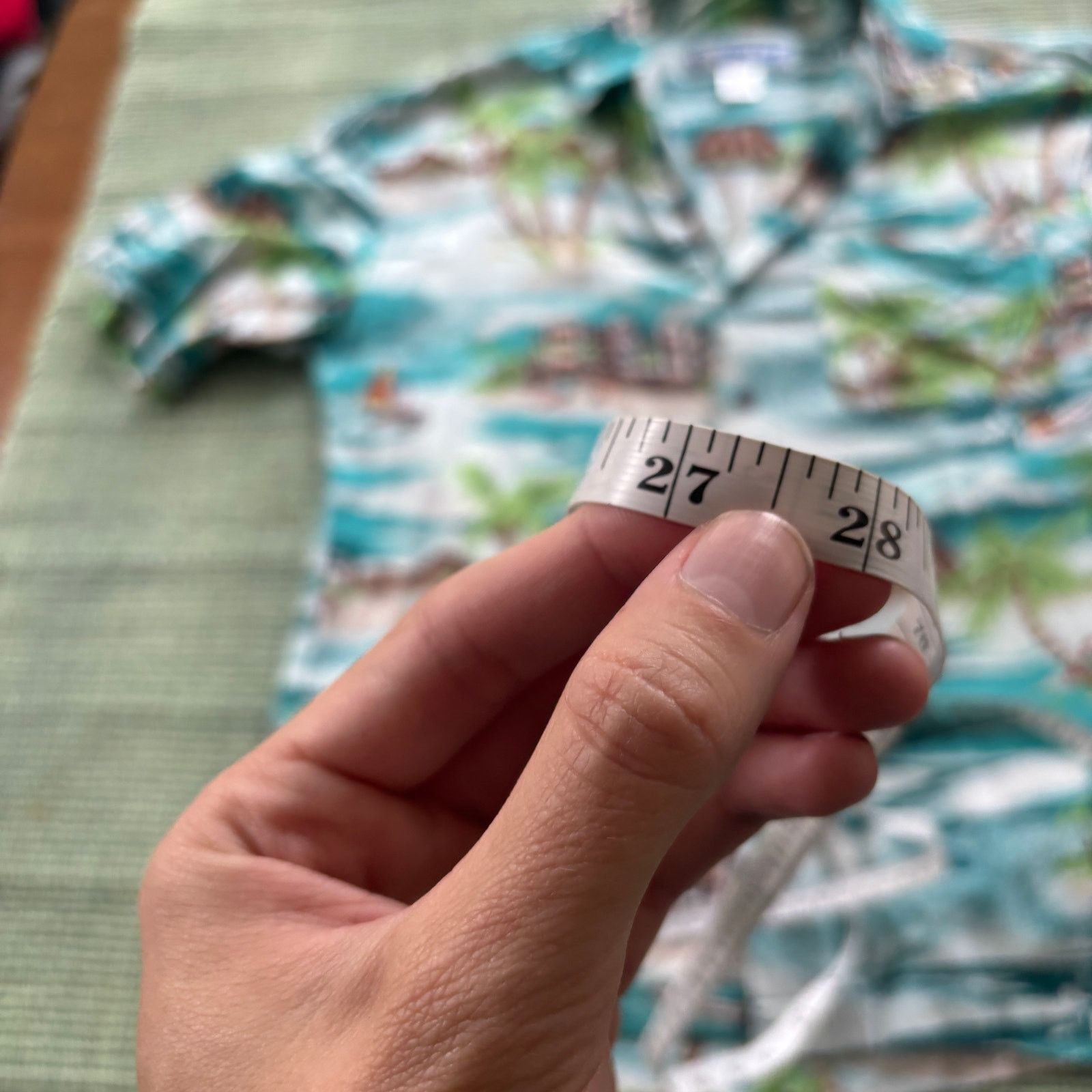 Vintage Vintage Y2K Utility Rayon Loop Collar Hawaiian Shirt Sz S Size US S / EU 44-46 / 1 - 8 Thumbnail