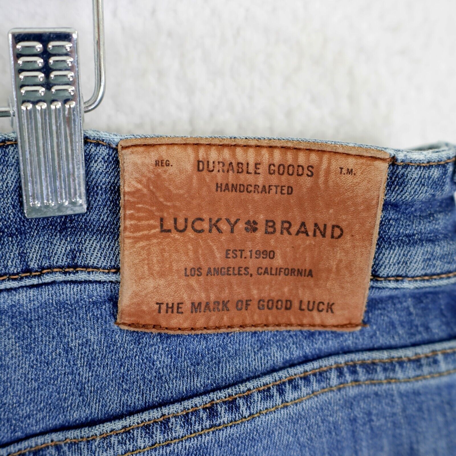 Lucky Brand Lucky Brand 383 Straight Blue Jeans 37/32 Stone Wash Whisker Size US 37 - 4 Thumbnail
