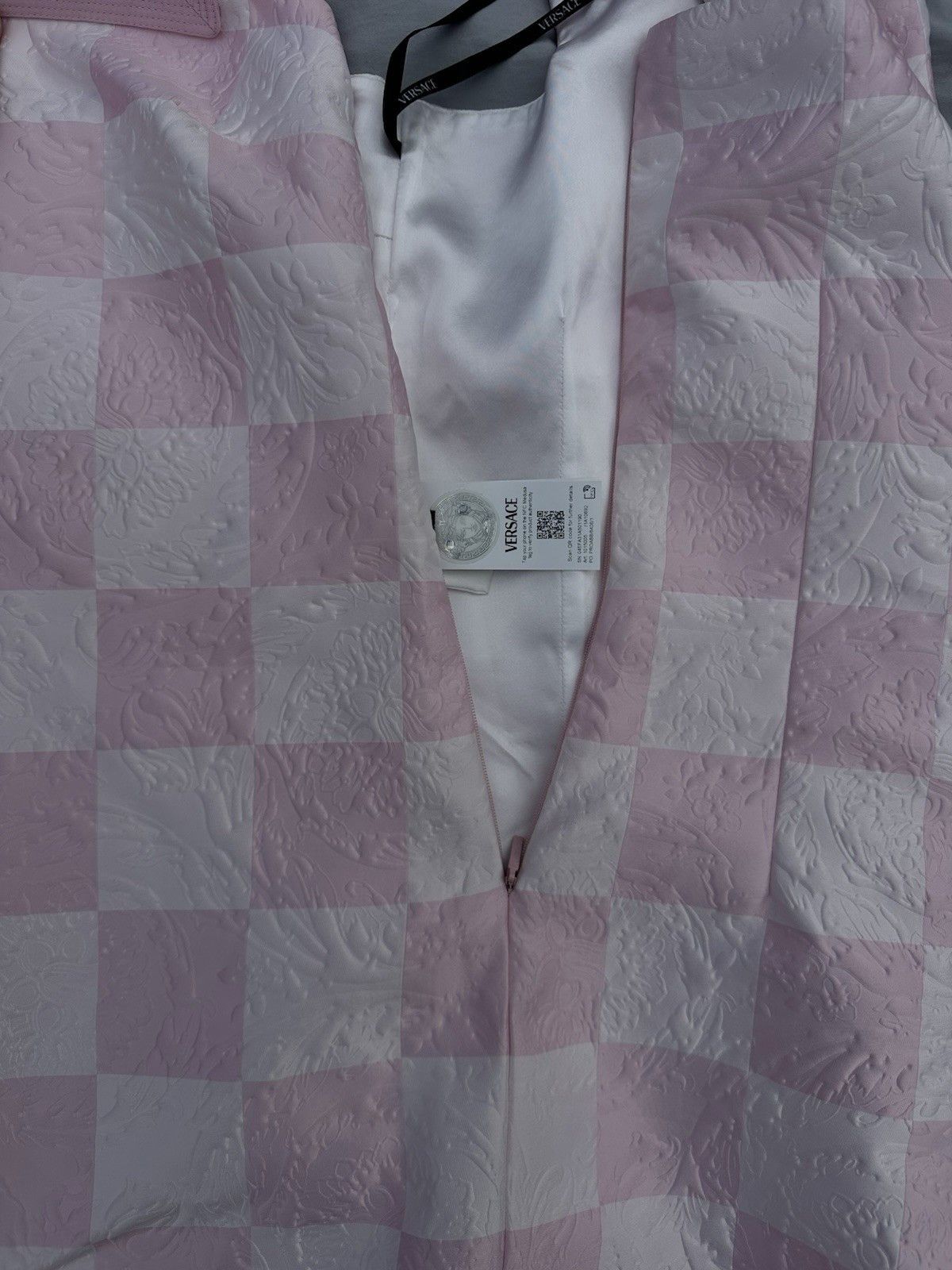 Versace Versace White And Pink Checkered Cress With Embossed Vines Size S / US 4 / IT 40 - 4 Thumbnail