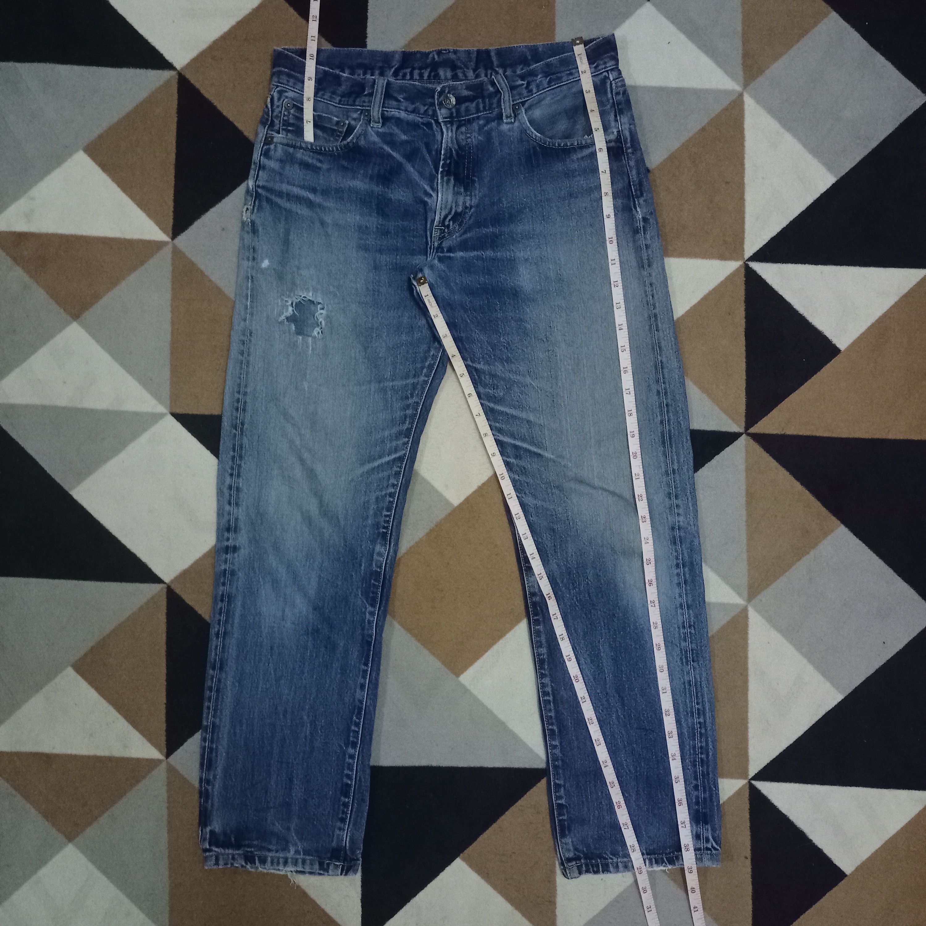 Japanese Brand × Jun Takahashi × Uniqlo Vintage Japan Uniqlo Distressed Style Selvedge Jeans 32x29 Size US 32 / EU 48 - 9 Thumbnail