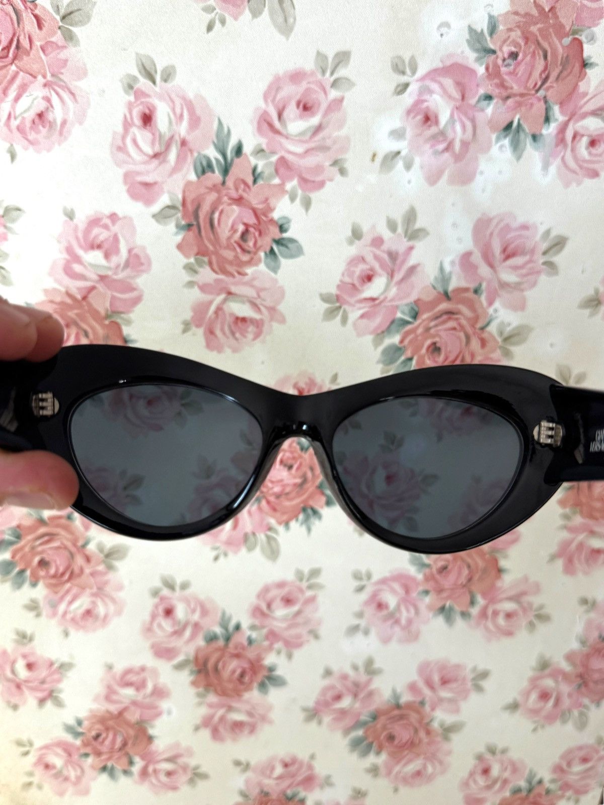 Versace Gianni Versace Vintage 90s Oversize Cat-Eye Sunglasses Size ONE SIZE - 15 Thumbnail