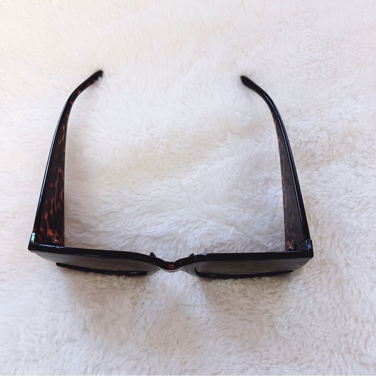 Other Fiona Brown Oversized Rectangle Thick Sunglasses Size ONE SIZE - 5 Thumbnail