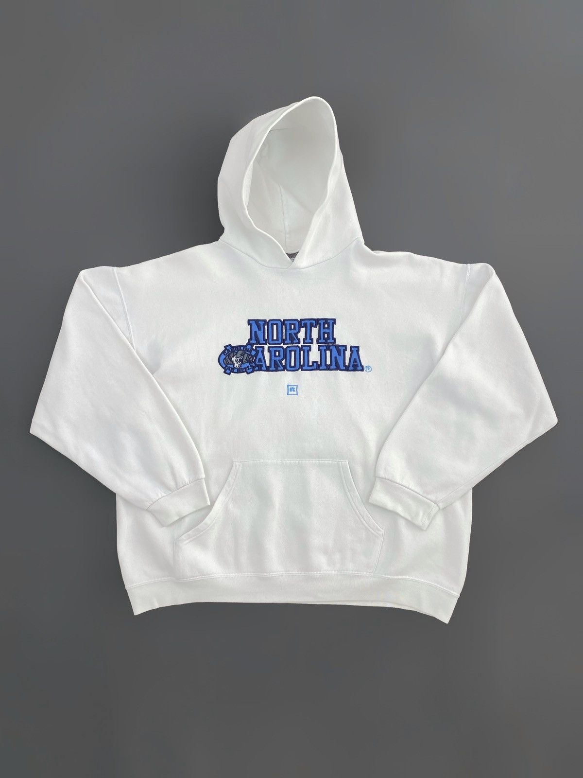 Russell Athletic 1990’s Vintage Russel North Carolina Tar Heels Boxy Hoodie Size US XL / EU 56 / 4 - 1 Thumbnail