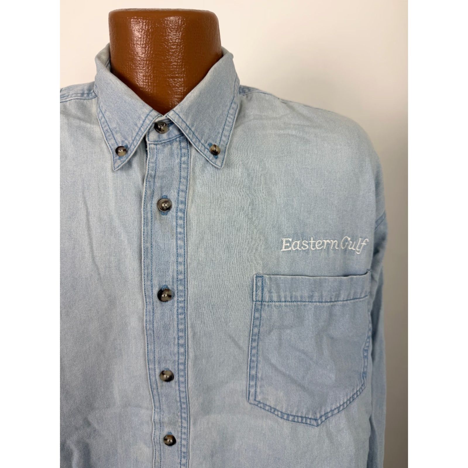 Vintage VINTAGE Rivers End Denim Shirt Men XL Blue 90s Grunge Embroidered Casual Workwear Button-Up Collared Long Sleeve Travel Size US XL / EU 56 / 4 - 3 Thumbnail