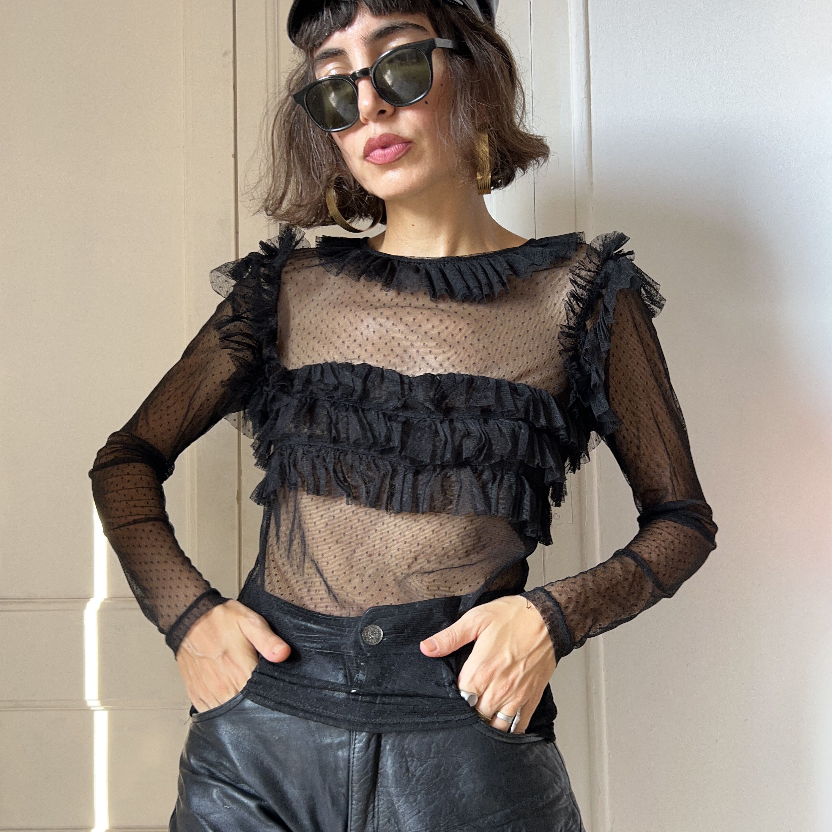 Vintage Vintage Sheer Black Ruffle Top Size M / US 6-8 / IT 42-44 - 1 Thumbnail