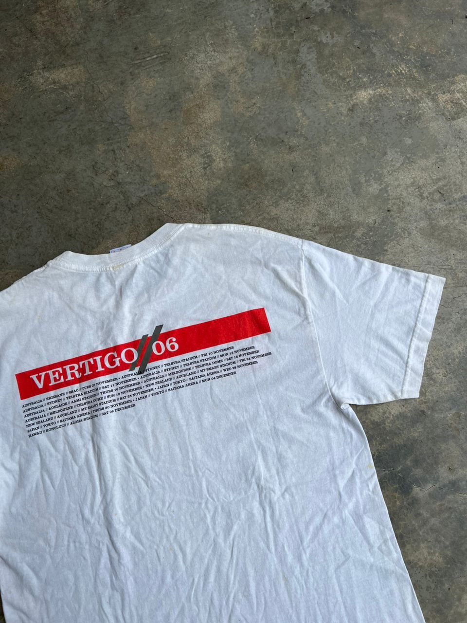 Band Tees × Vintage Vintage 2006 U2 Vertigo Tour Size US L / EU 52-54 / 3 - 6 Thumbnail