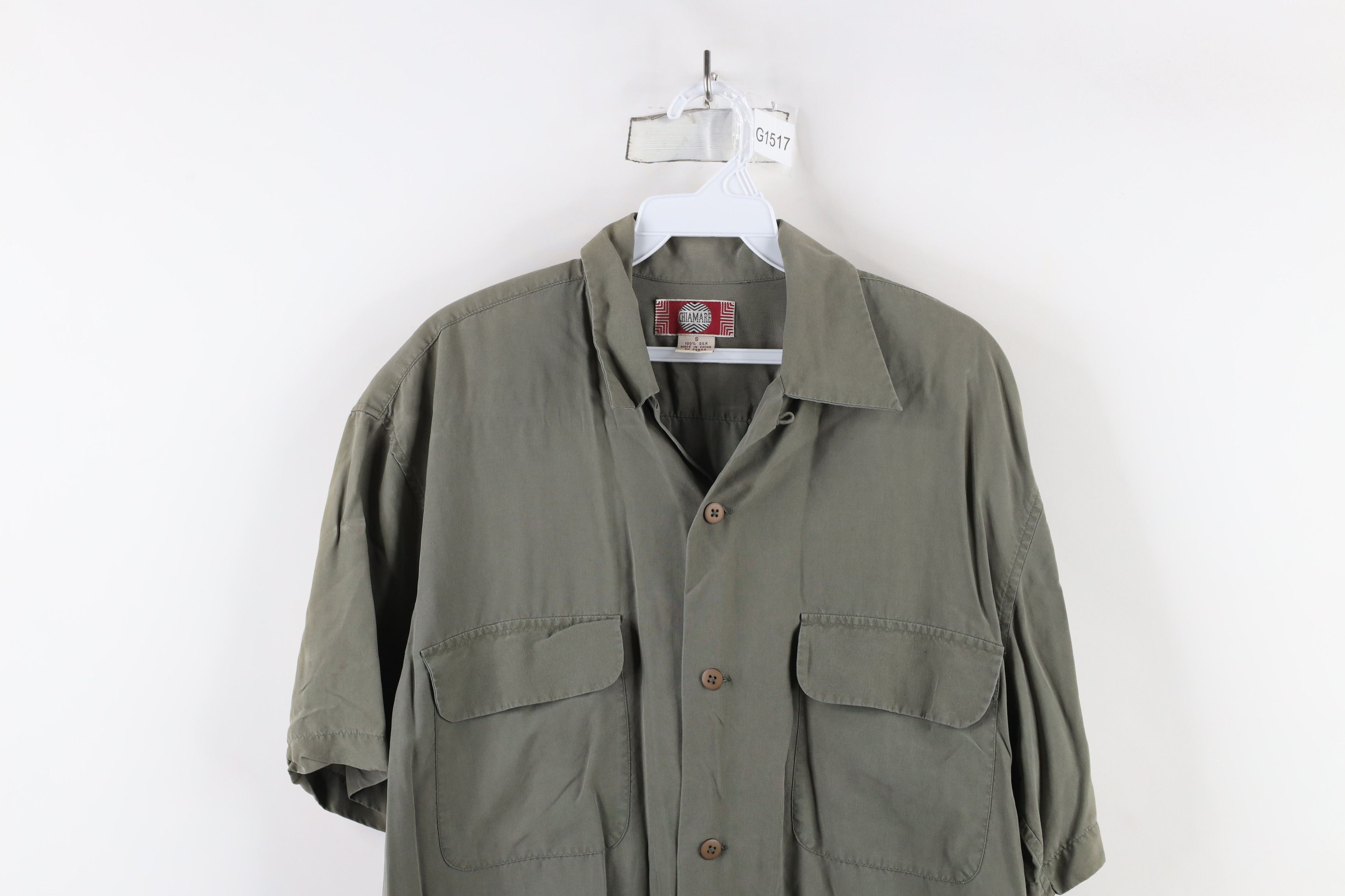 Vintage Vintage 90s Streetwear Silk Looped Collar Board Button Shirt Size US S / EU 44-46 / 1 - 2 Thumbnail