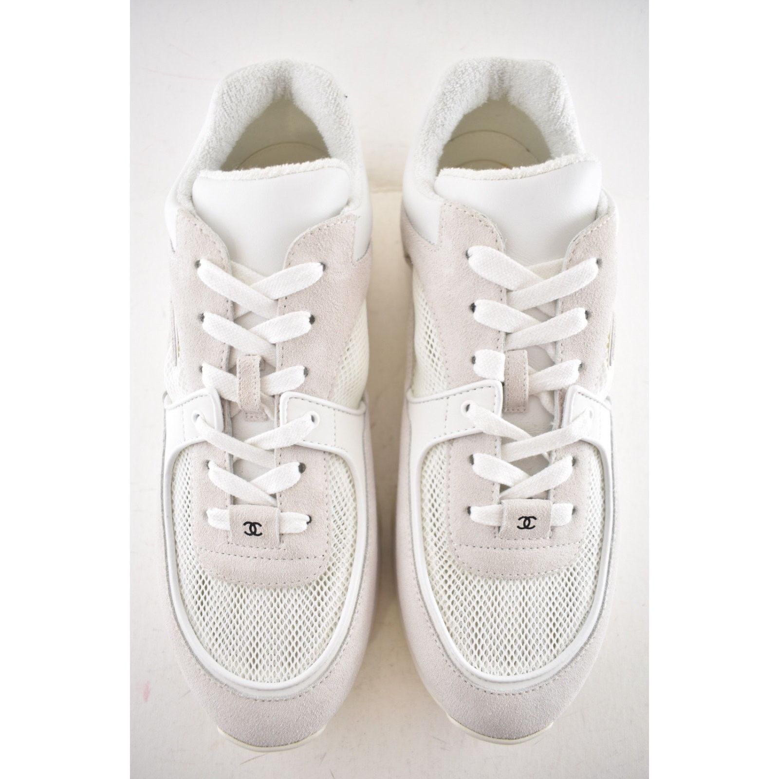 Chanel Chanel 20P Mens Triple White Mesh CC Logo Trainer Sneaker 11 Size US 11 / EU 44 - 8 Thumbnail