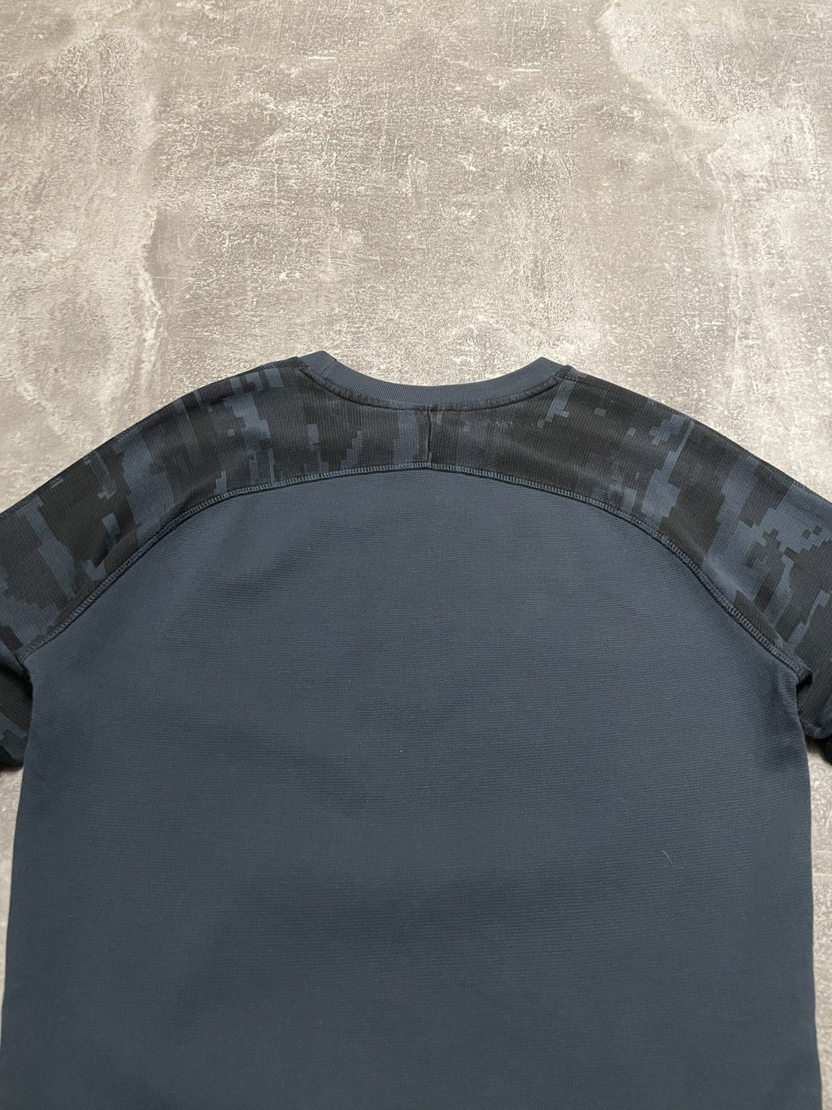 Diesel Vintage Diesel Sweatshirt Crewneck Size US S / EU 44-46 / 1 - 12 Thumbnail