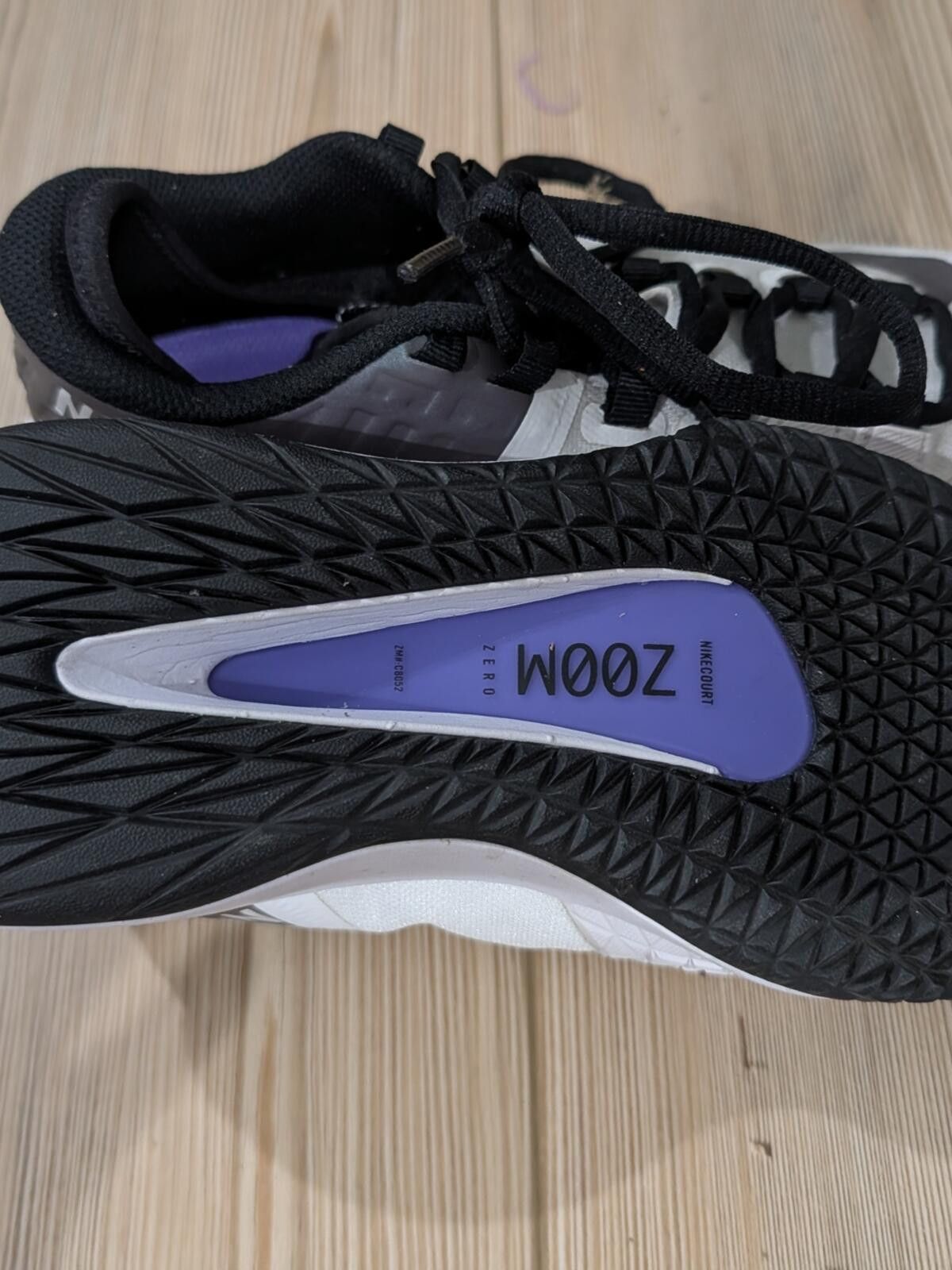 Nike Nike Men’s Running Shoes White with Black Swoosh Size US 7 / IT 37 - 4 Thumbnail