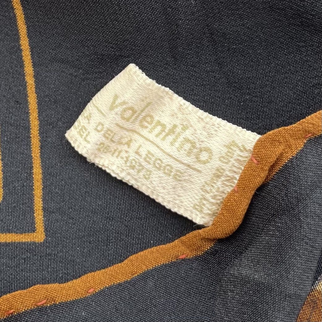 Mario Valentino Mario Valentino Silk Scarf Size ONE SIZE - 7 Thumbnail