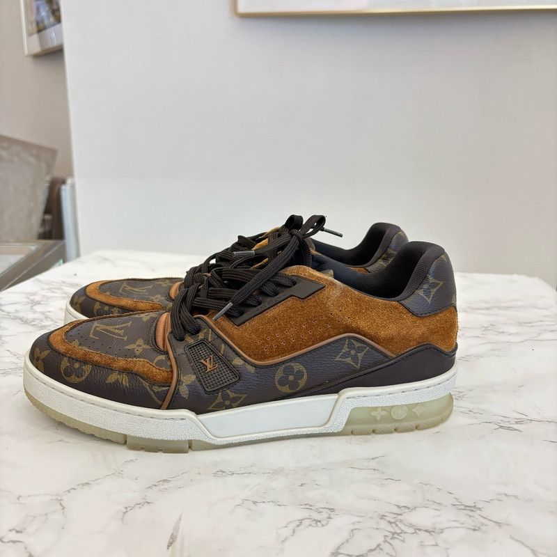 Louis Vuitton Louis Vuitton Trainer Fashion Casual Sneakers 0079 Size US 7 / EU 40 - 1 Thumbnail