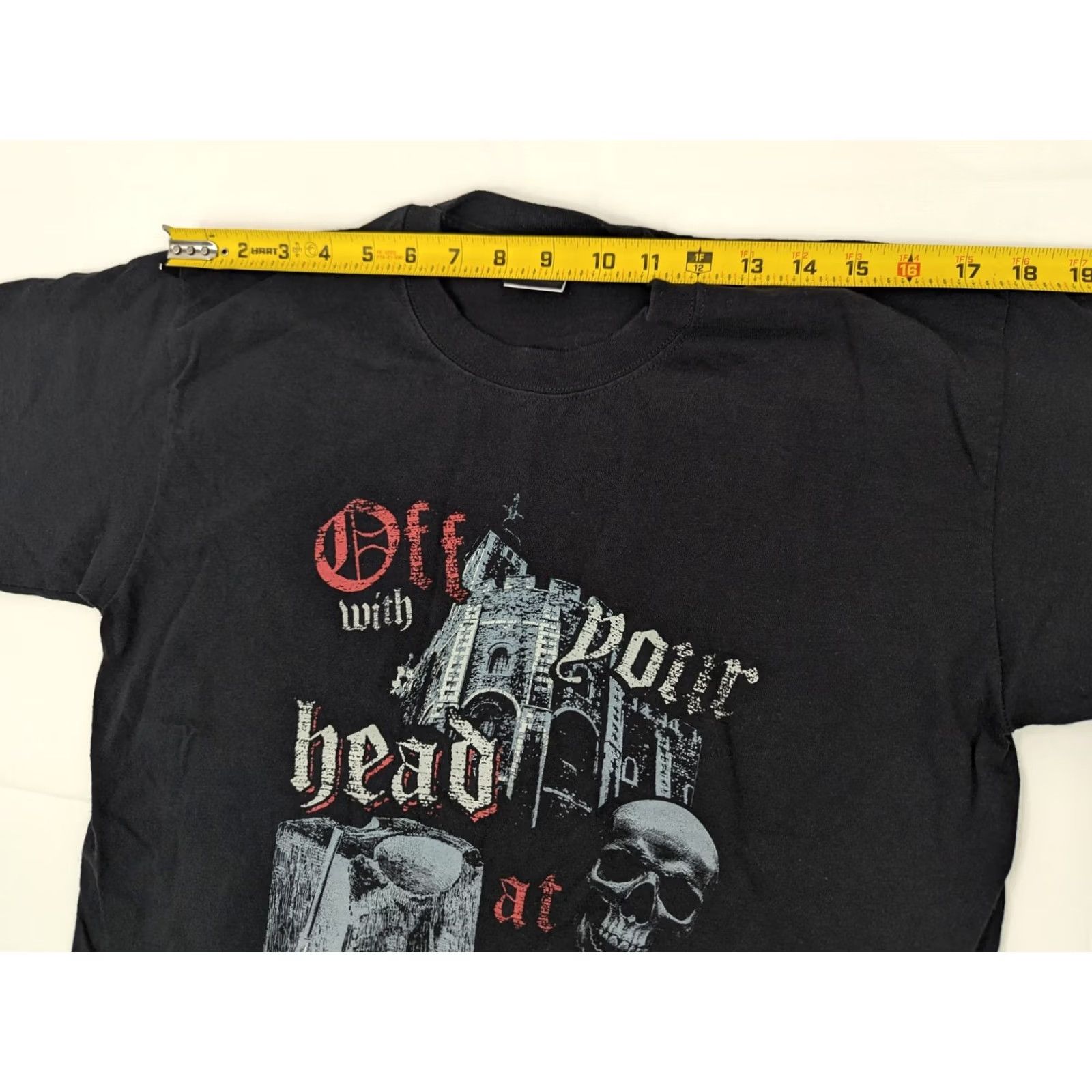Palace Black Shirt Men L Black Red Skulls Historic Royal Palaces Tower Of London Graphic Crew Neck Short Sleeve T-Shirt 90s London Off With The Head Mens Size US L / EU 52-54 / 3 - 4 Thumbnail