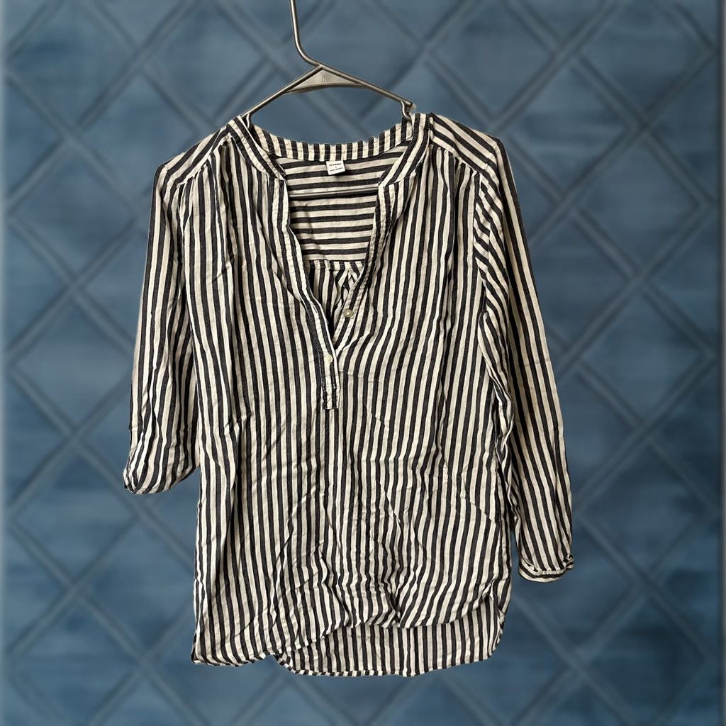 Old Navy Old Navy Blouse Womens Size Small Multicolor Blue White Striped Long Sleeve Henley Shirt Women Size S / US 4 / IT 40 - 1 Thumbnail