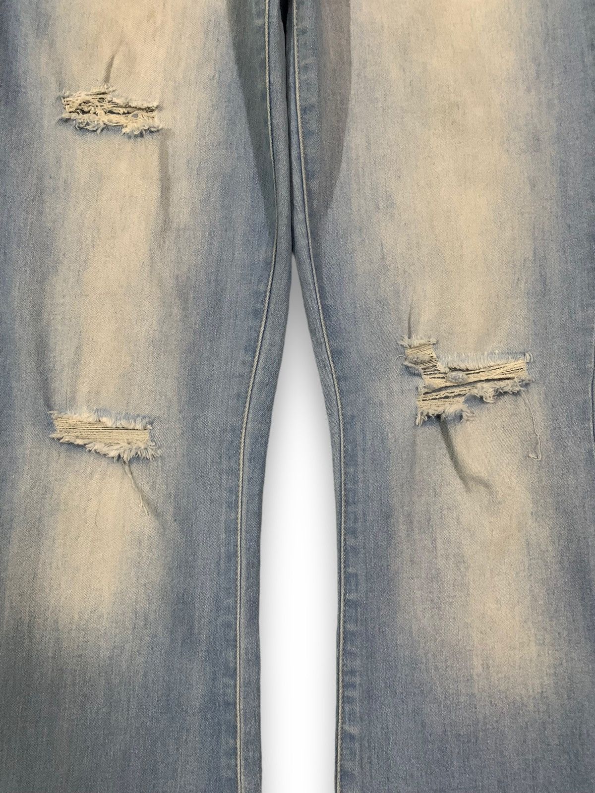 Le Grande Bleu (L.G.B.) Vintage YMI Flare Bell Bottom Frayed Leg Distressed Jeans Size 28" / US 6 / IT 42 - 6 Thumbnail