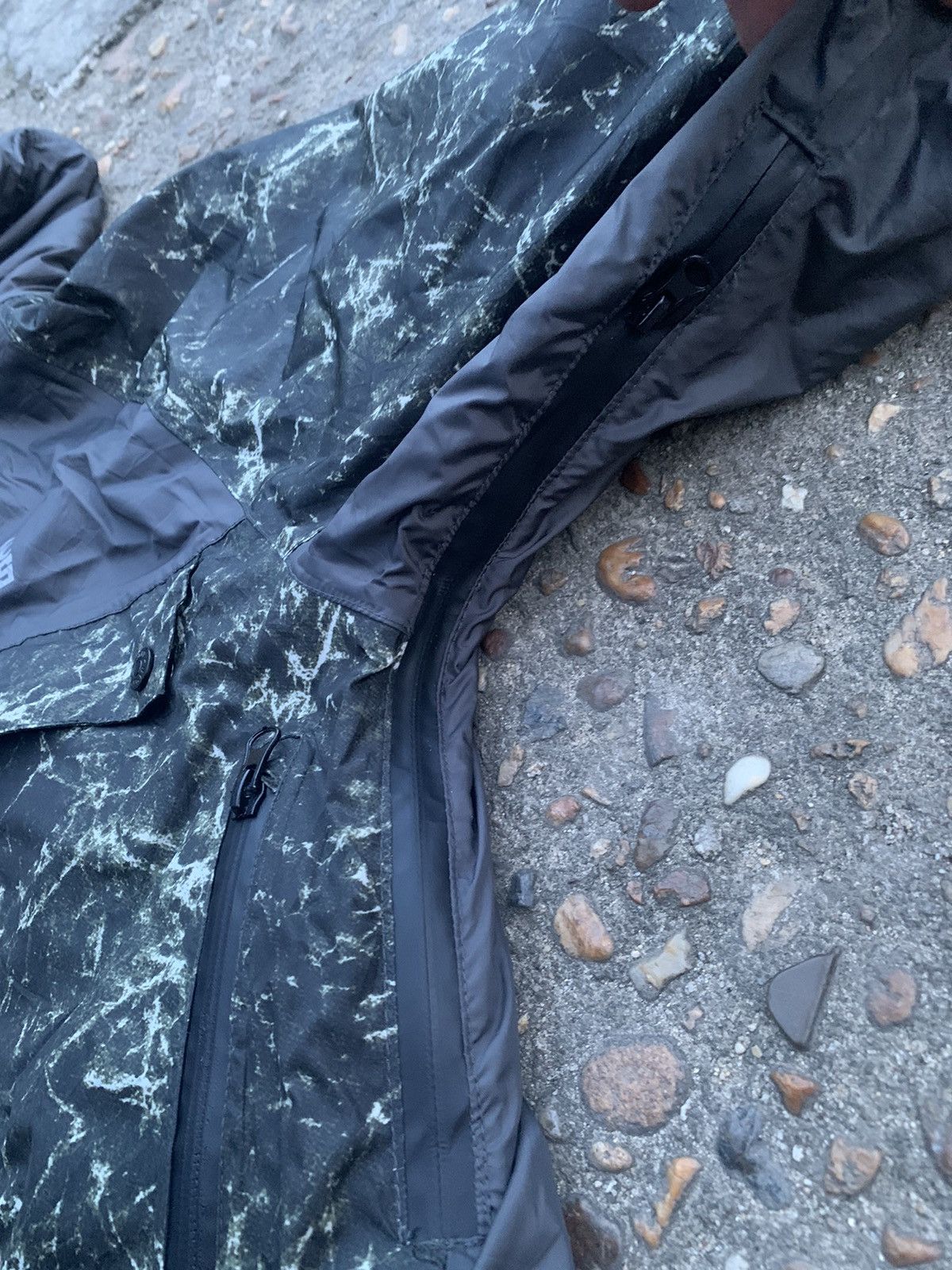 Goretex Aegis Puffer Hoodie jacket Size US L / EU 52-54 / 3 - 16 Thumbnail